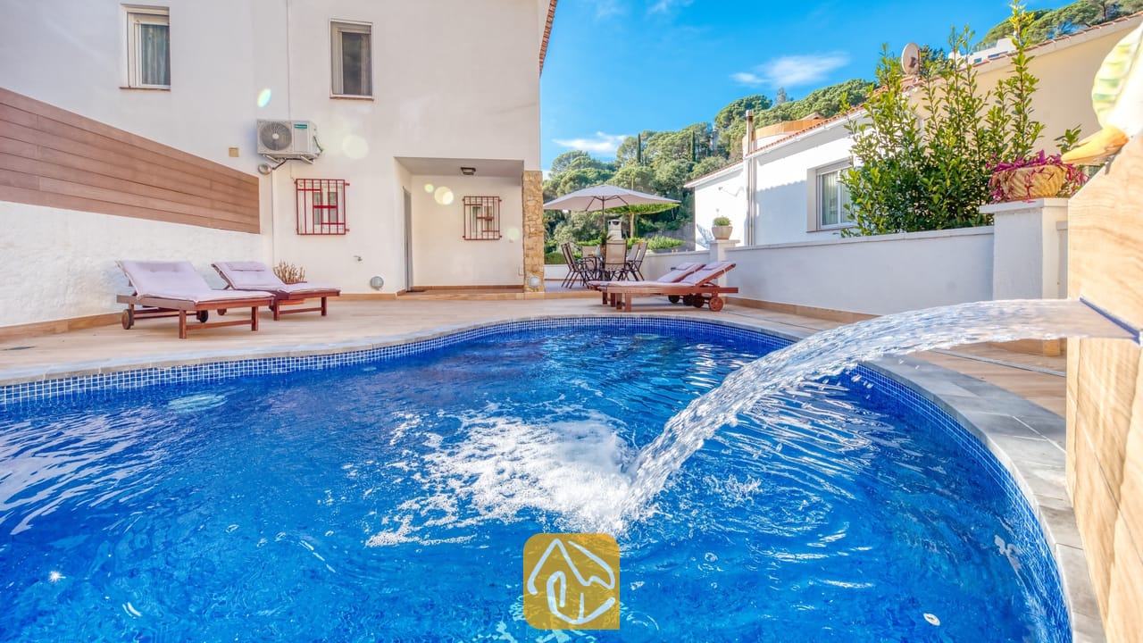 Villa Blanca bij Canyelles