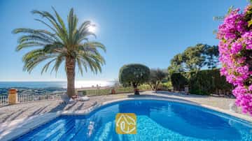 Héérlijk uitzicht, eigen zwembad & privacy, Villa Gabriella!