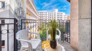 Modern appartement met balkon en gemeenschappelijk zwembad in het centrum van Lloret!