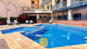 Mooi licht appartement met balkon en gemeenschappelijk zwembad in het centrum van Lloret!