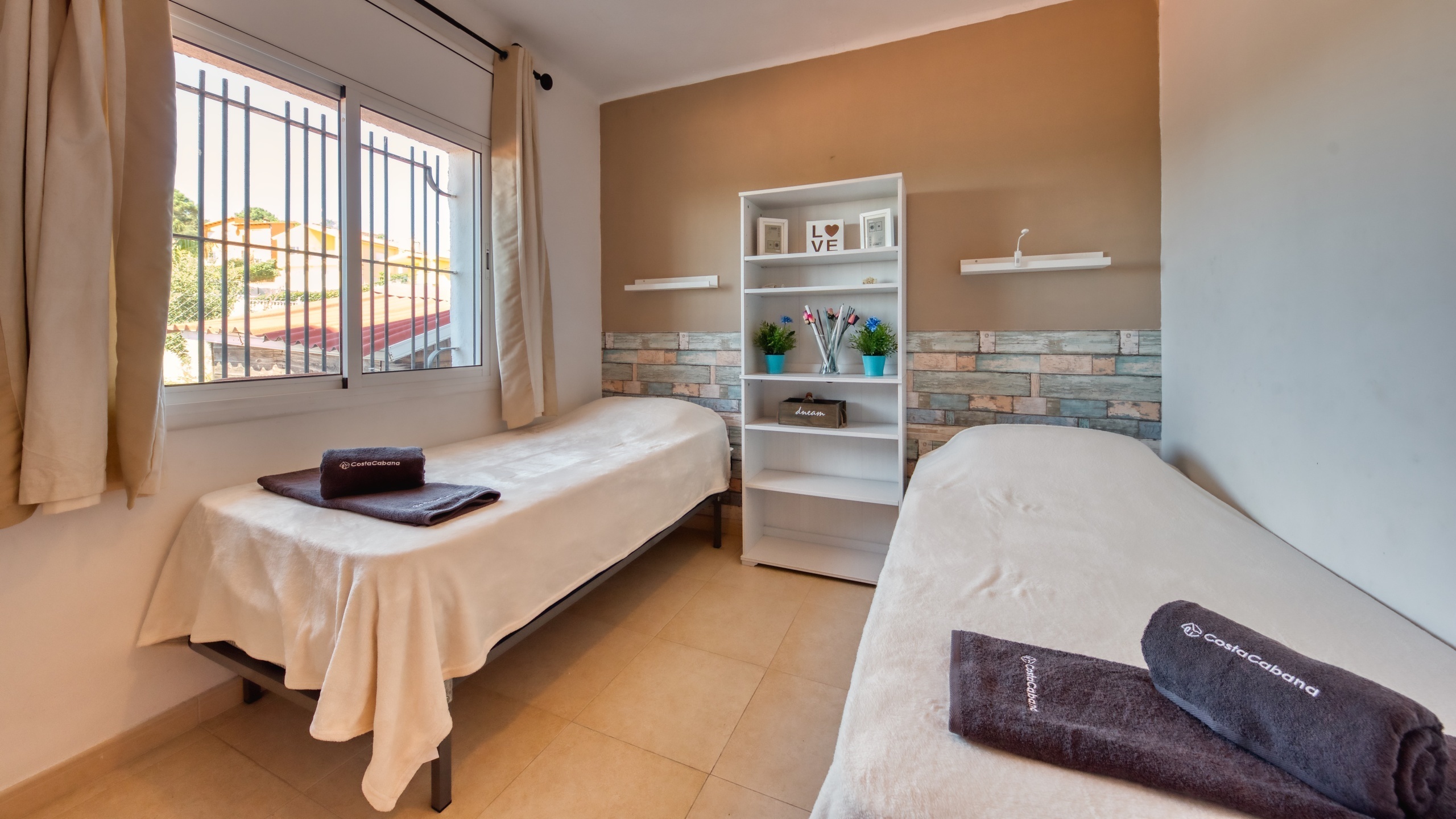 Holiday villas Costa Brava Spain - Villa Sofia - Bedroom