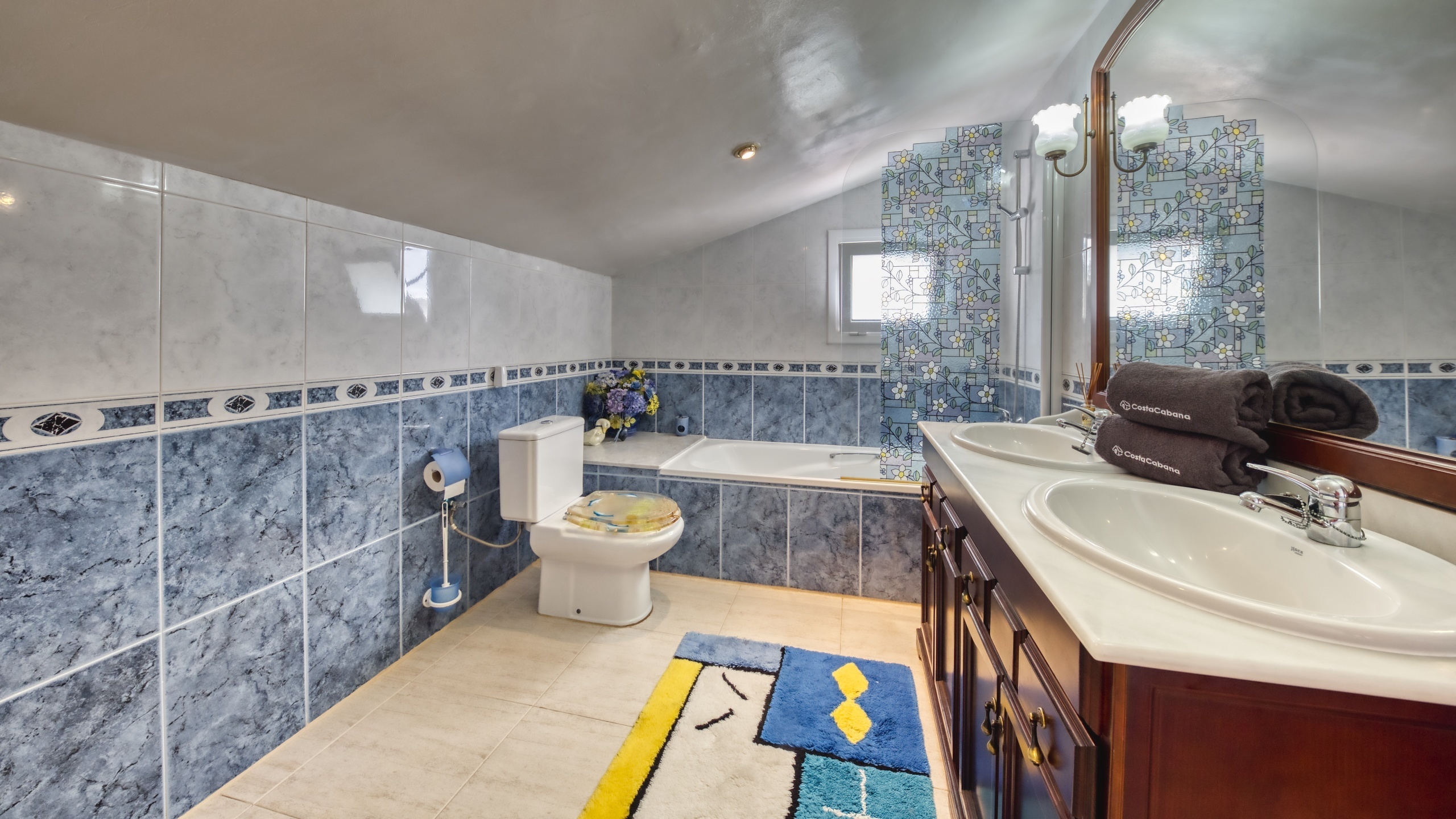 Holiday villas Costa Brava Spain - Villa Geolouk - Bathroom