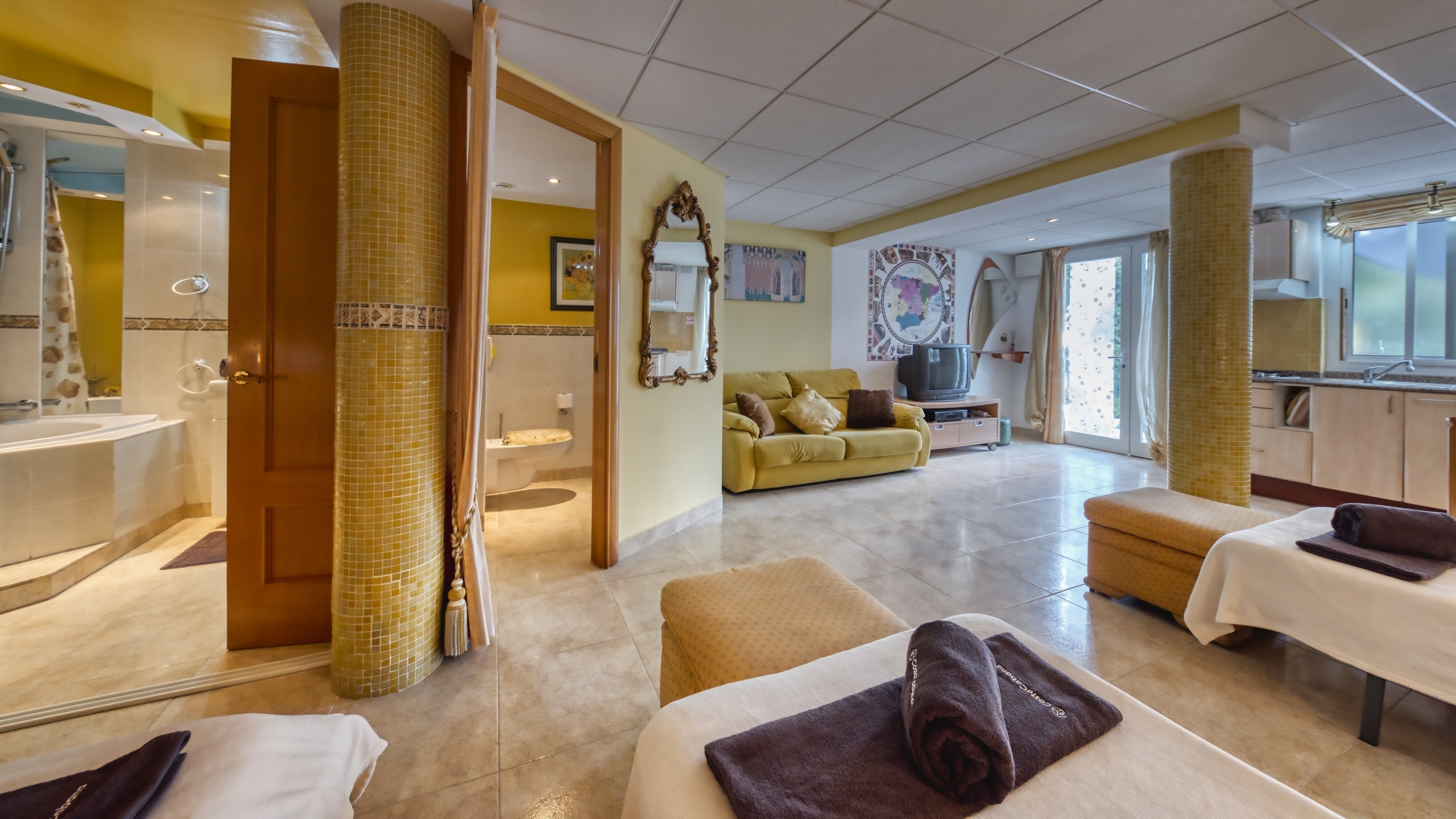 Holiday villas Costa Brava Spain - Villa Geolouk - Living area