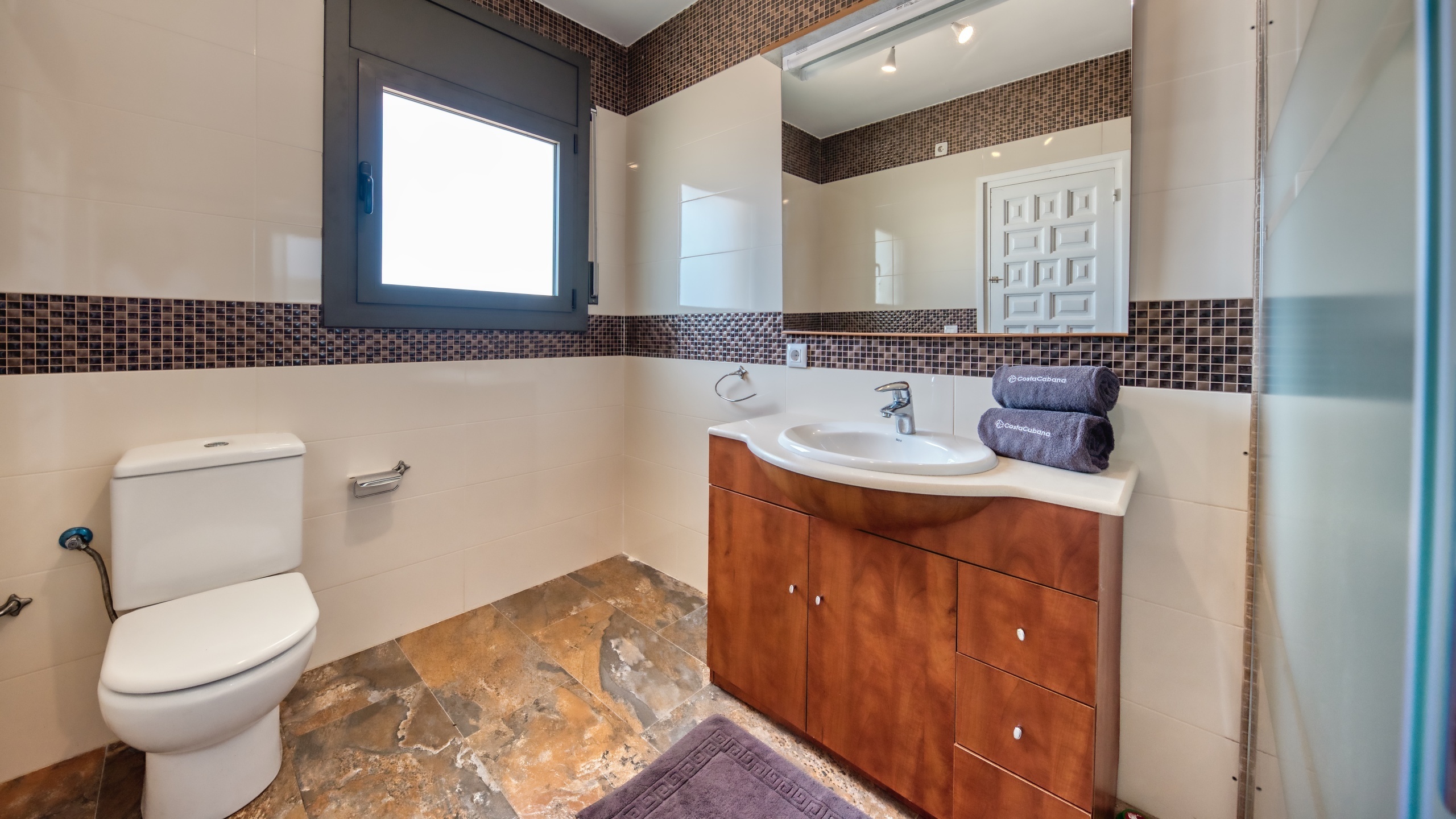 Holiday villas Costa Brava Spain - Villa Jaruco - Bathroom