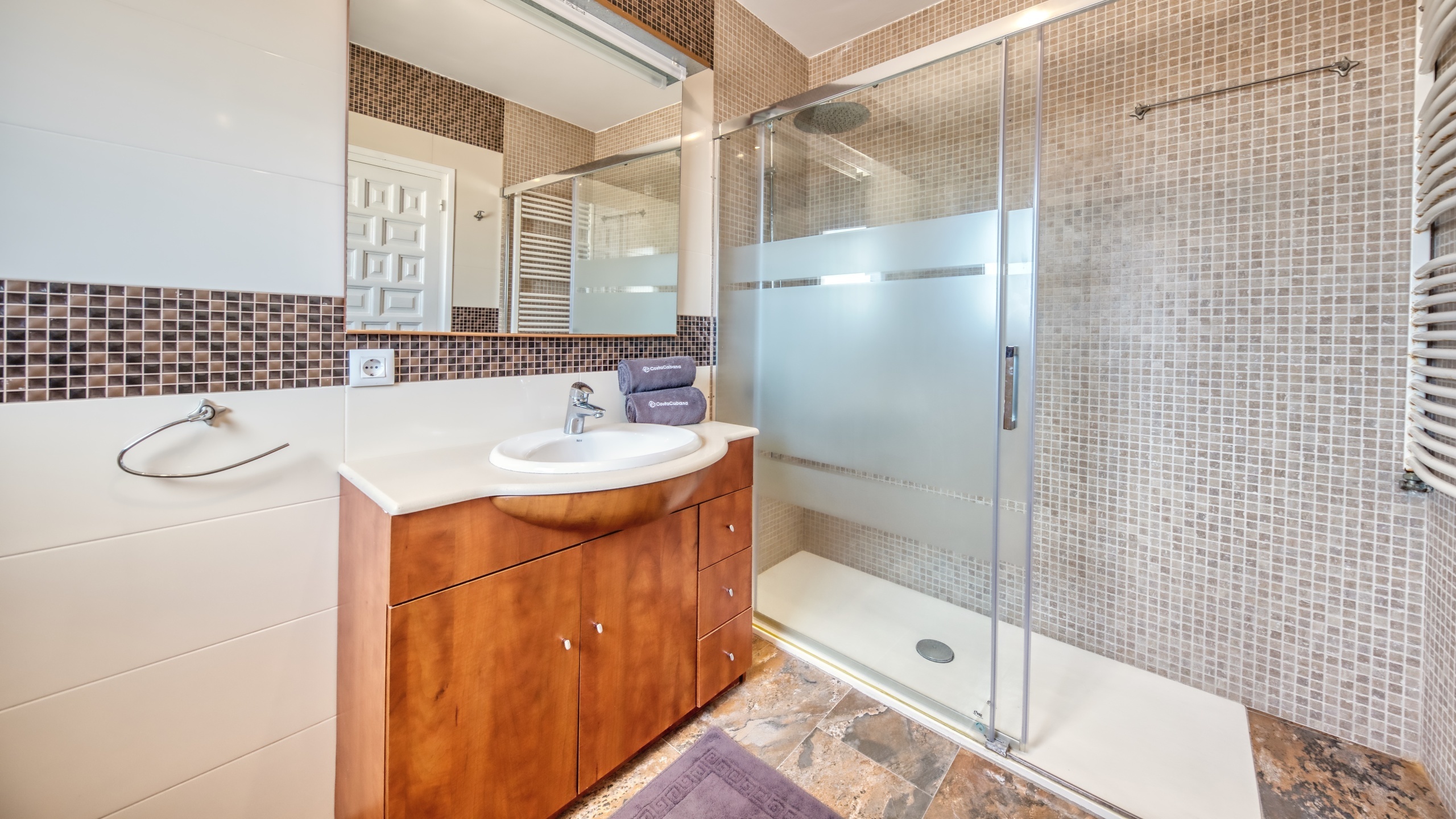 Holiday villas Costa Brava Spain - Villa Jaruco - Bathroom