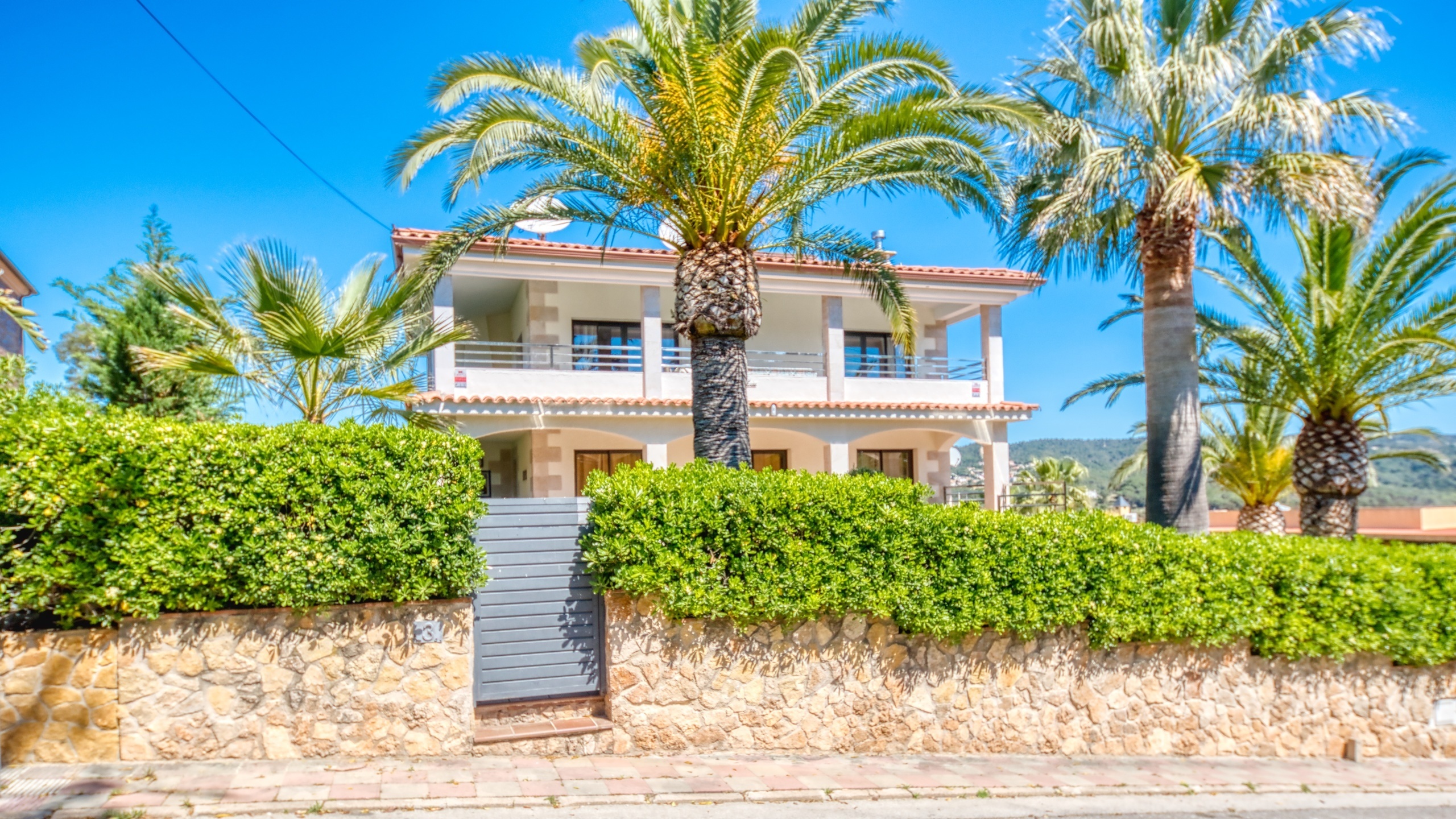 Holiday villas Costa Brava Spain - Villa Jaruco - Villa outside