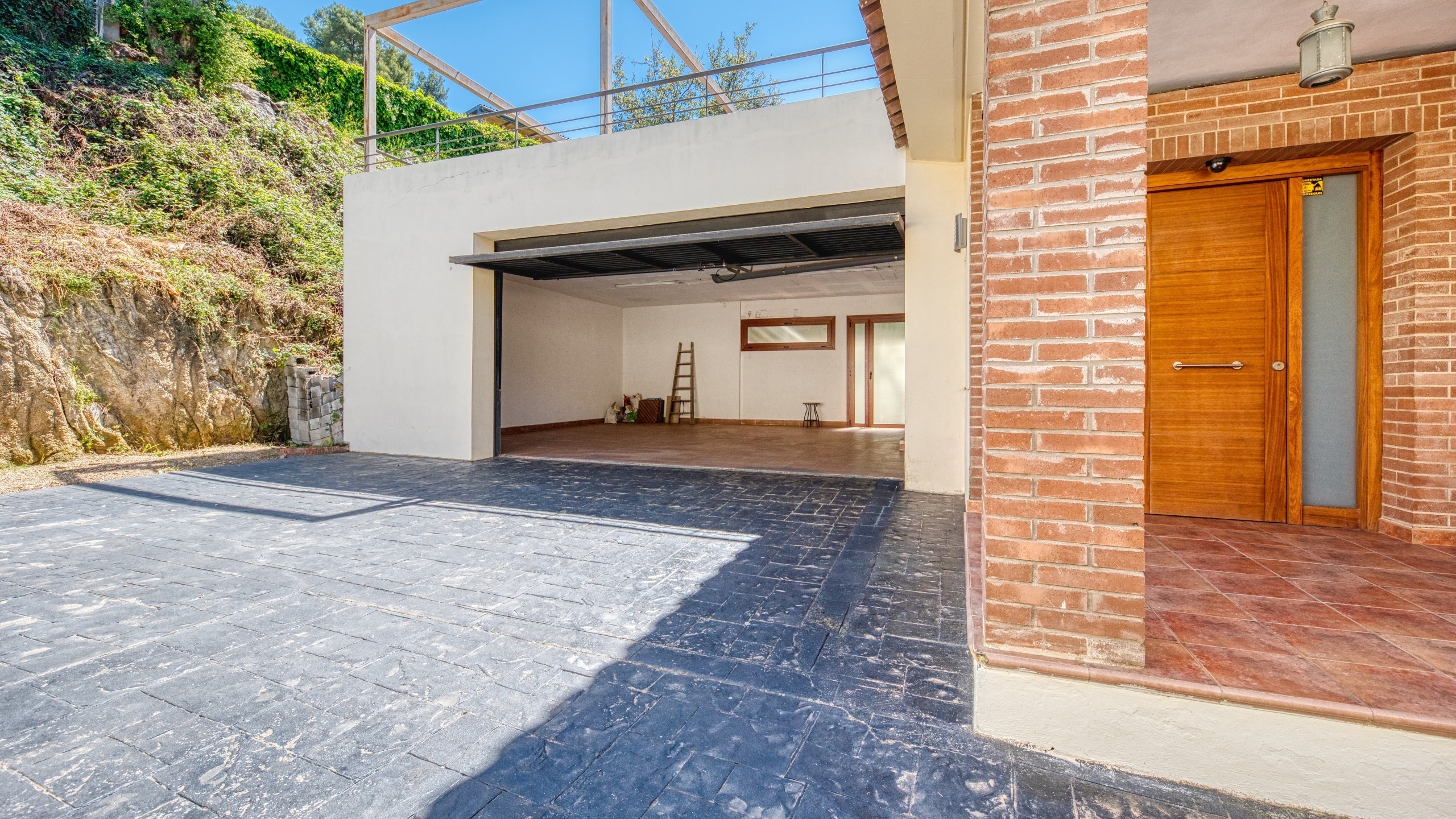 Holiday villas Costa Brava Spain - Villa Marcella - Garage