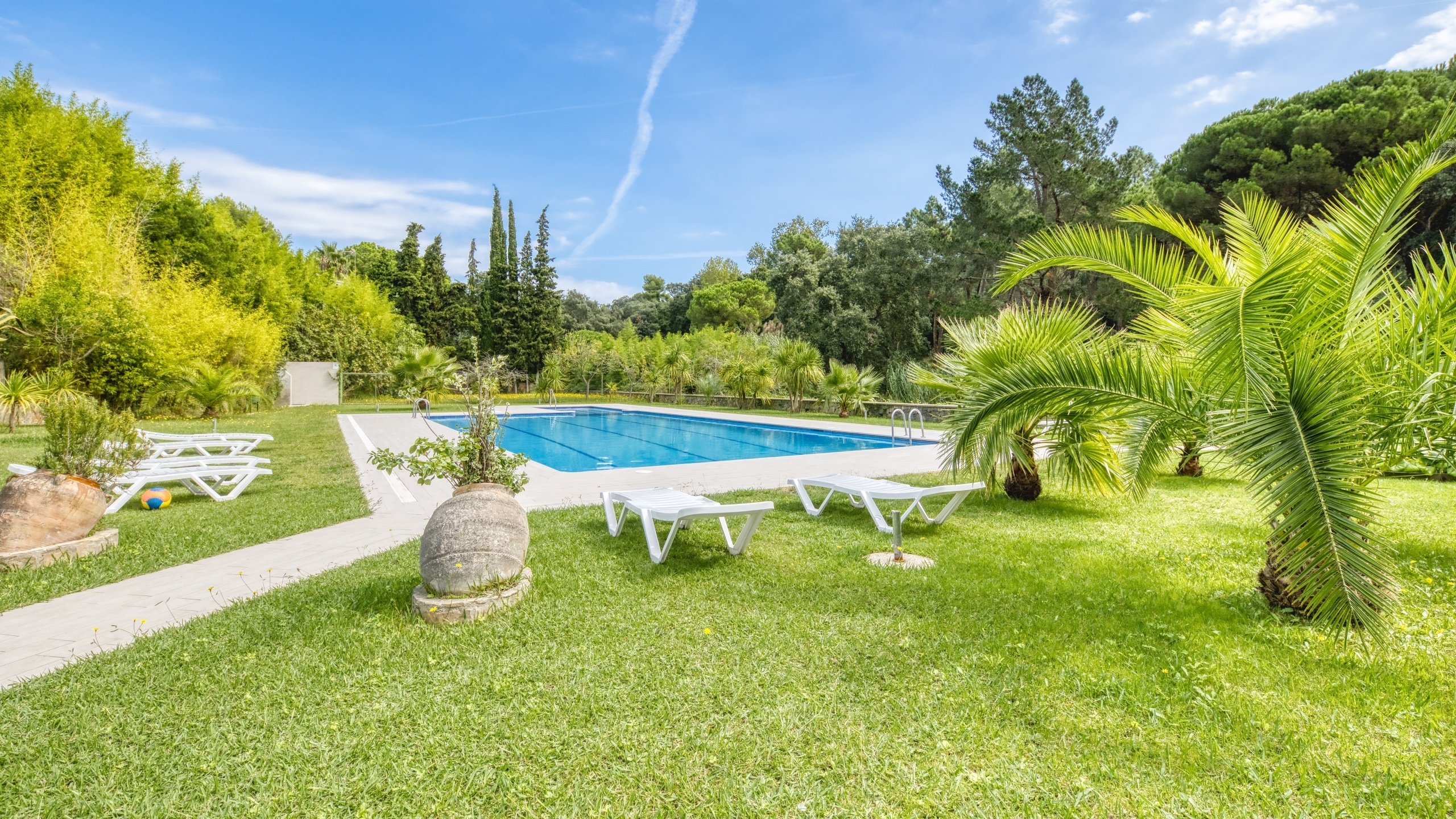 Holiday villas Costa Brava Spain - Villa Lloret - Communal pool