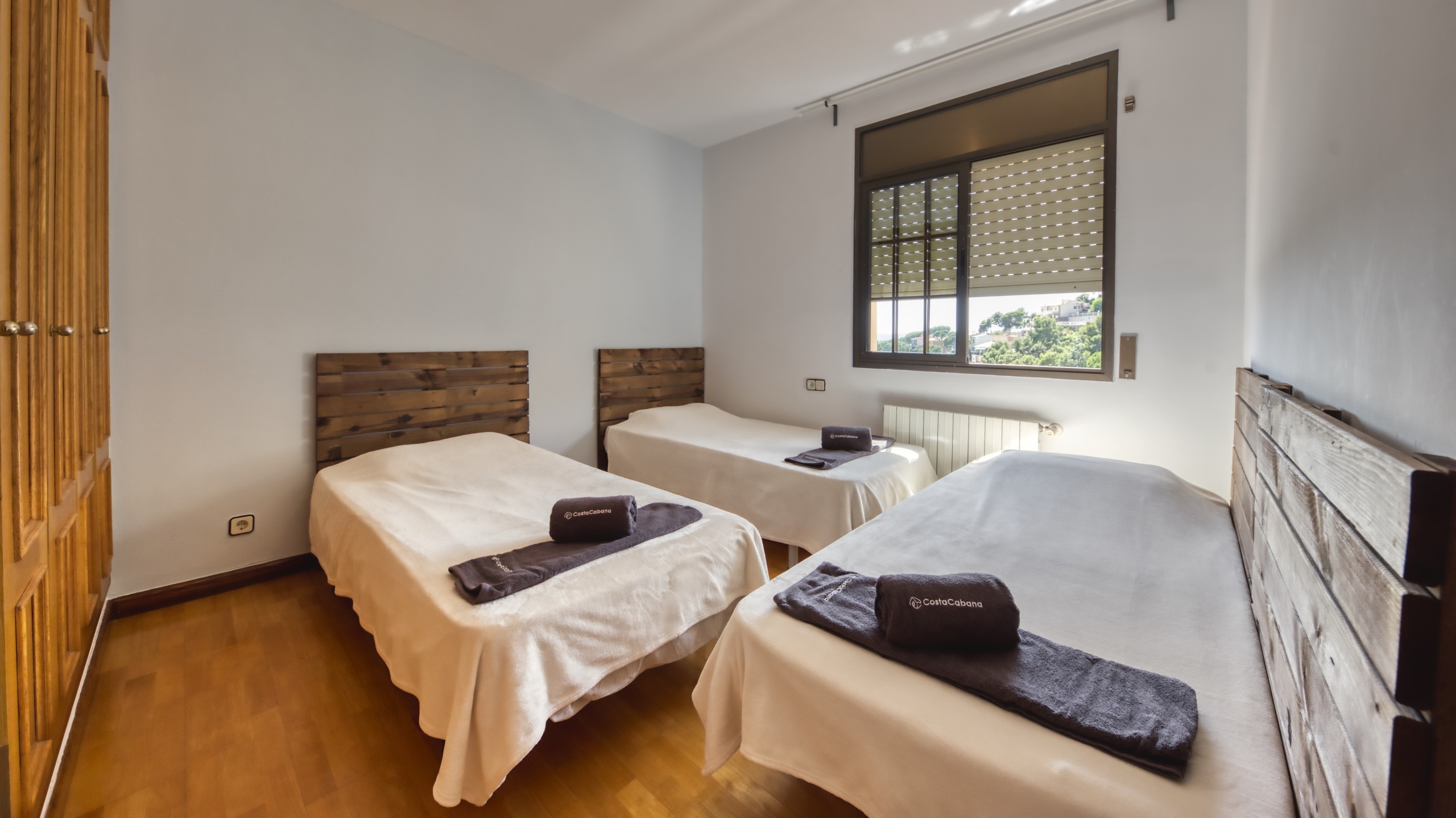 Holiday villas Costa Brava Spain - Villa Paris - Bedroom