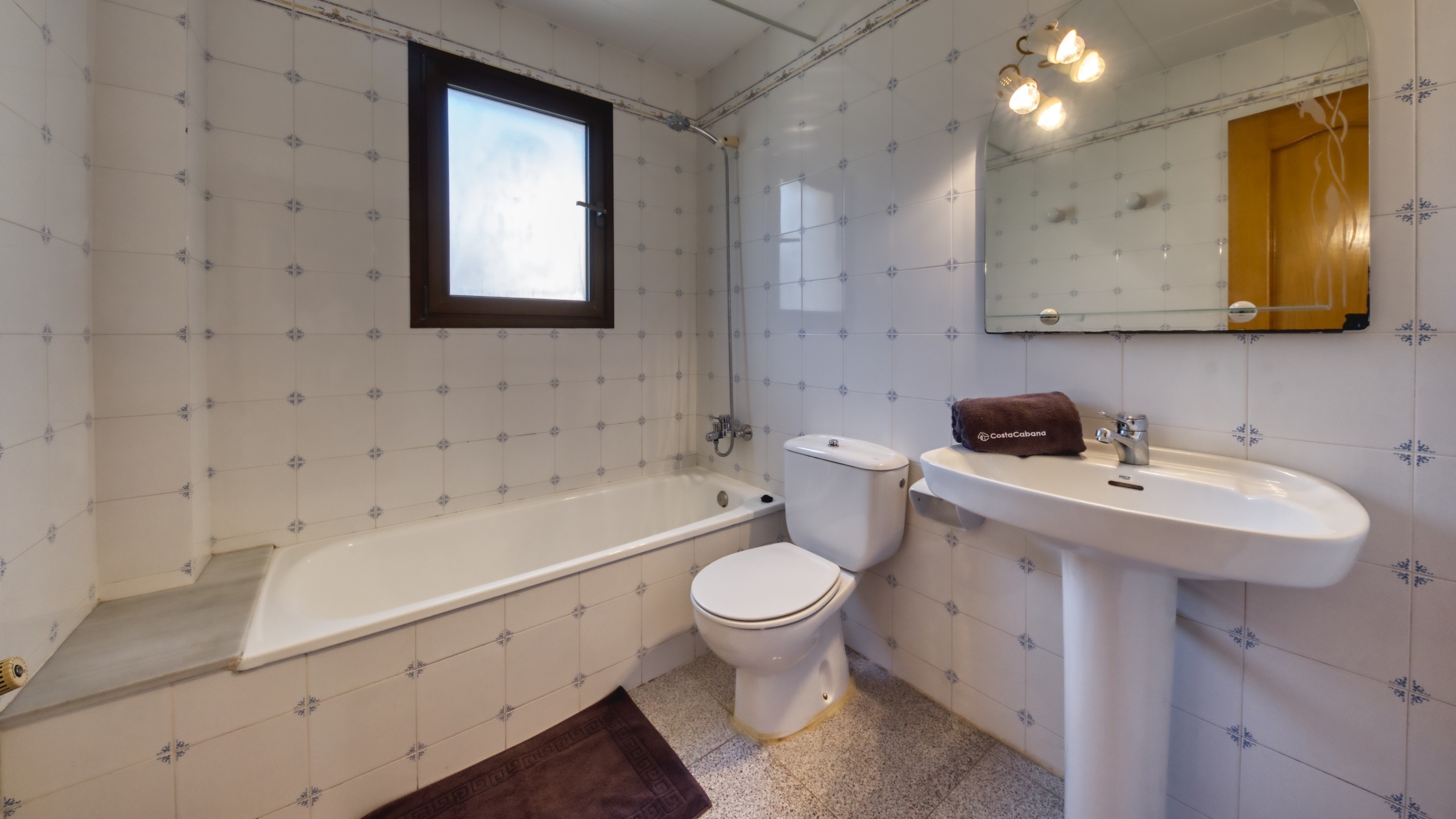 Holiday villas Costa Brava Spain - Villa Paris - Bathroom