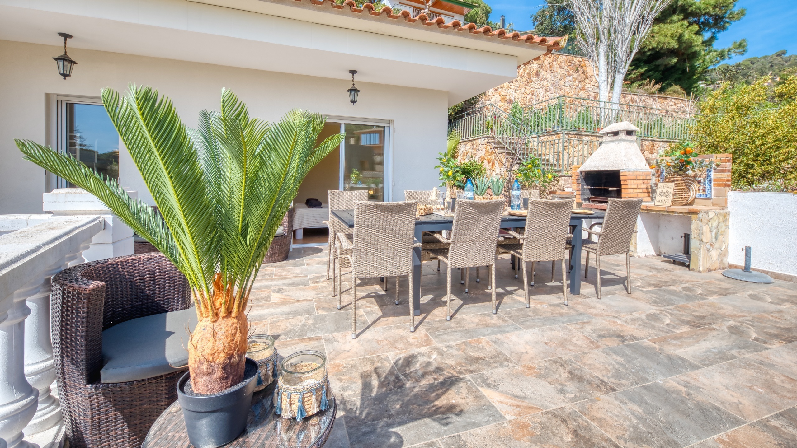 Holiday villas Costa Brava Spain - Villa Donna - BBQ Area