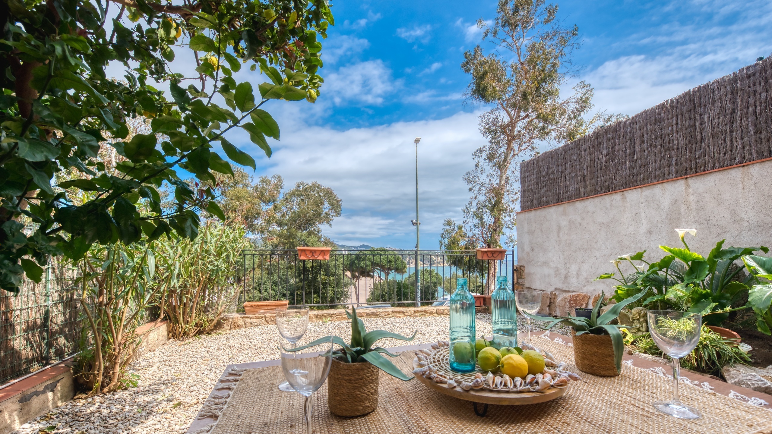 Holiday villas Costa Brava Spain - Casa Costa - Dining area