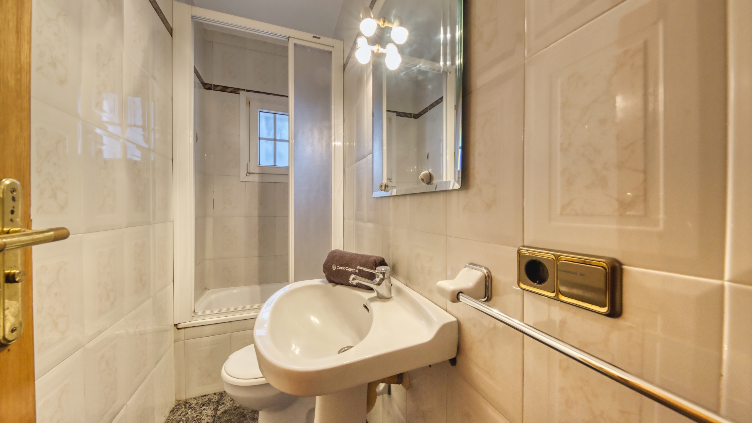 Holiday villas Costa Brava Spain - Villa Rosa - Bathroom