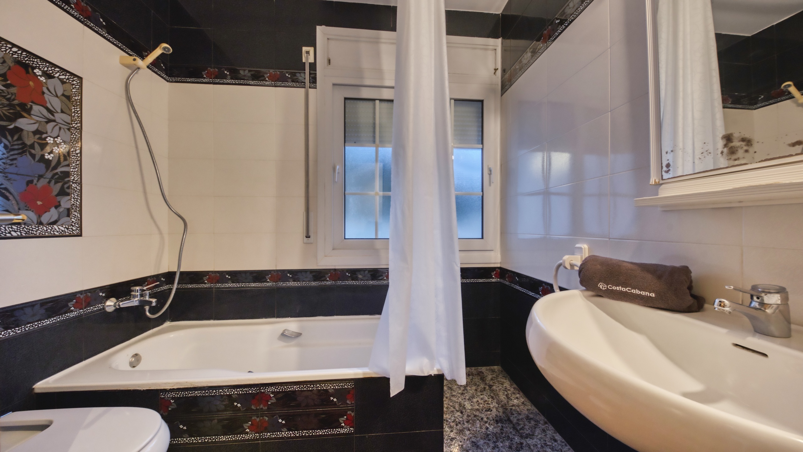 Holiday villas Costa Brava Spain - Villa Rosa - Bathroom