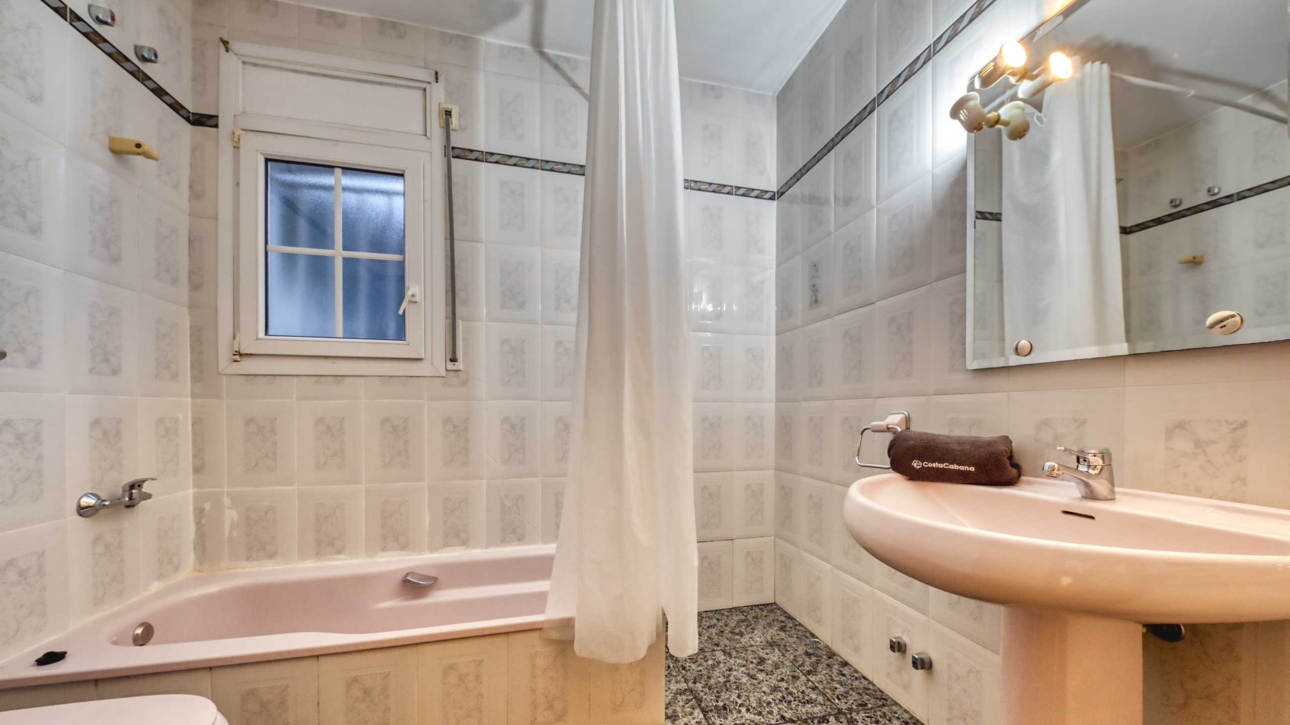 Holiday villas Costa Brava Spain - Villa Rosa - Bathroom