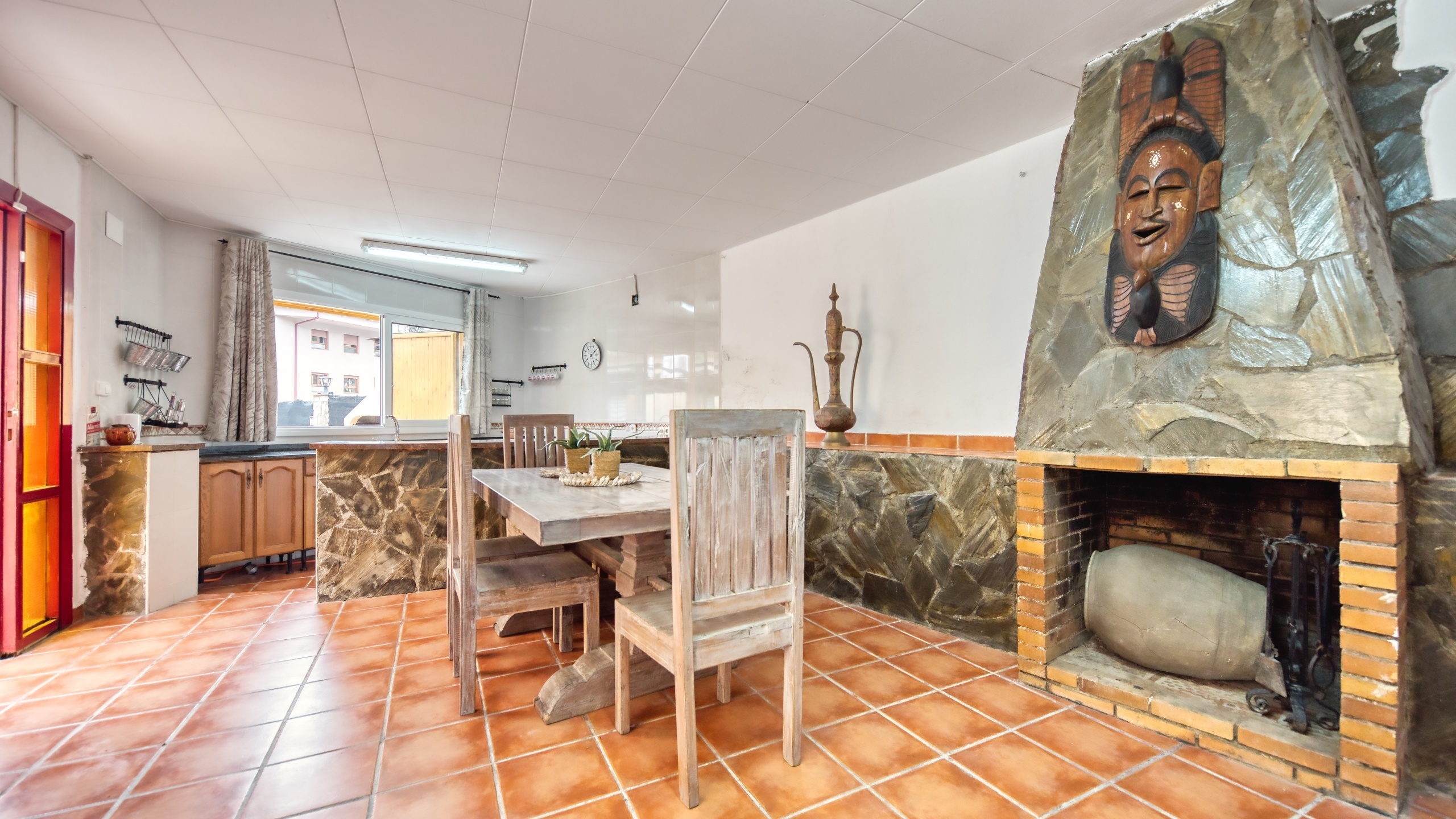 Holiday villas Costa Brava Spain - Villa Sarai - Additional kitchen