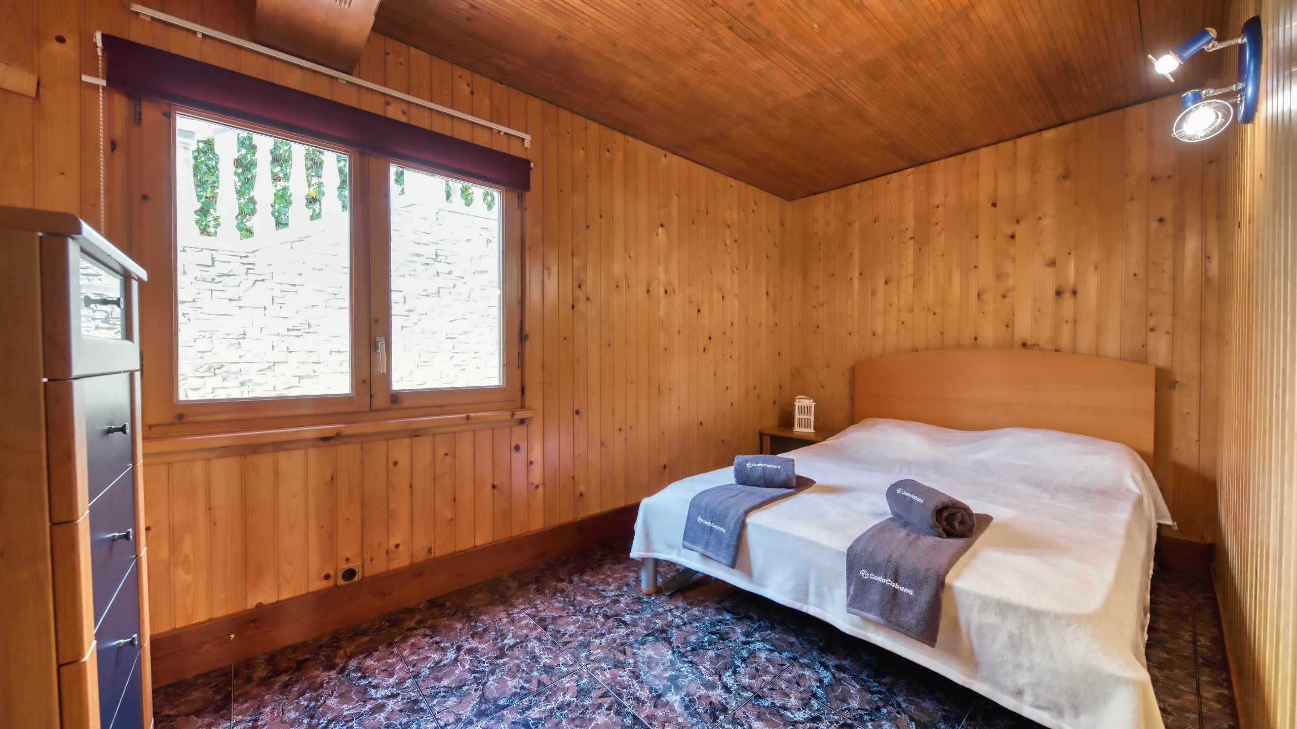Holiday villas Costa Brava Spain - Villa PrimaDonna - Bedroom