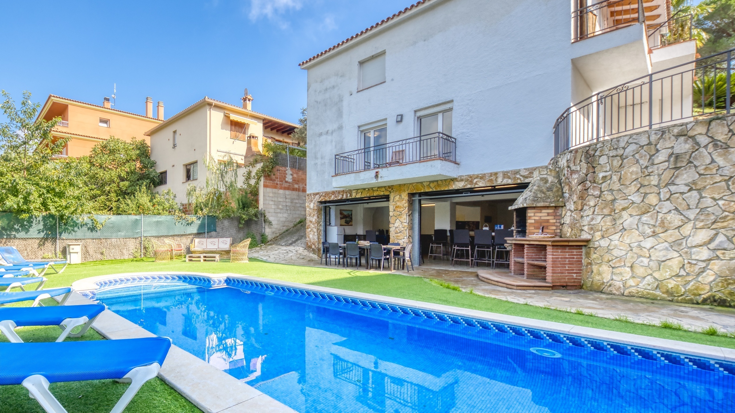 Holiday villas Costa Brava Spain - Villa Nicky - Swimming pool