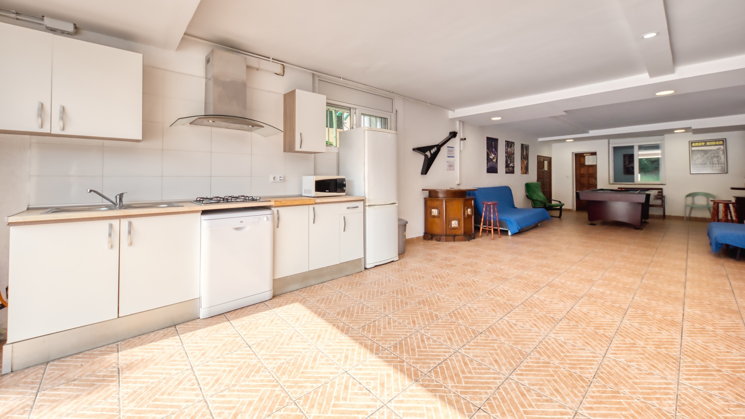 Holiday villas Costa Brava Spain - Villa Ashley - Additional kitchen