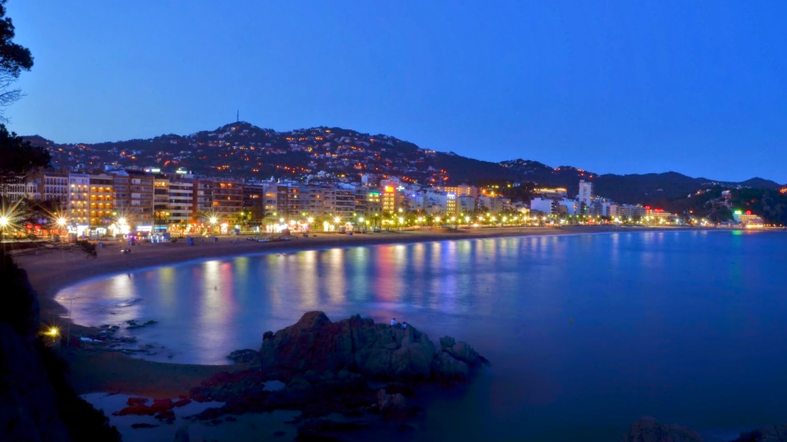 Holiday villas Costa Brava Spain - Villa Pilar - Surroundings