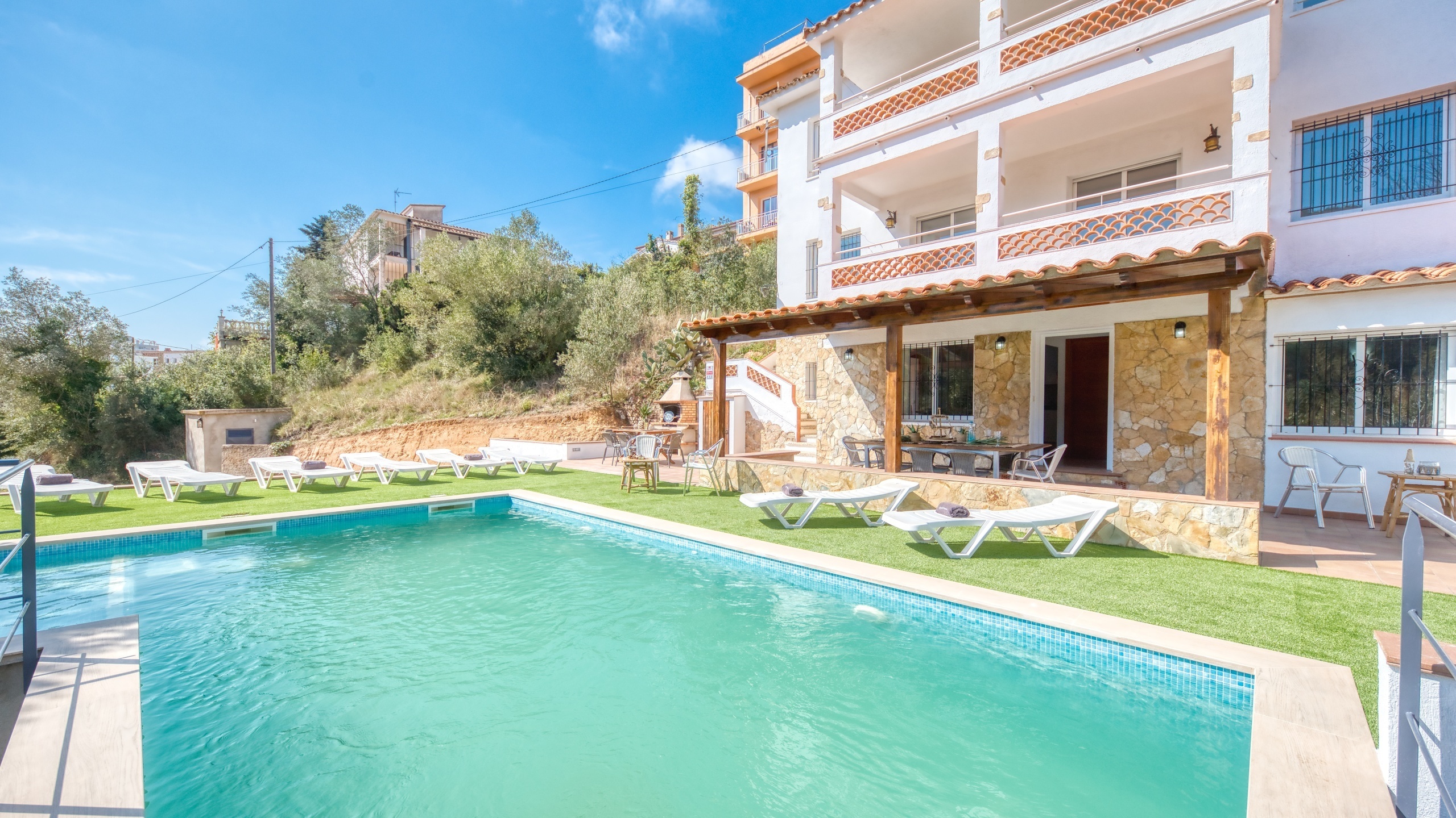 Holiday villas Costa Brava Spain - Villa Pilar - Swimming pool