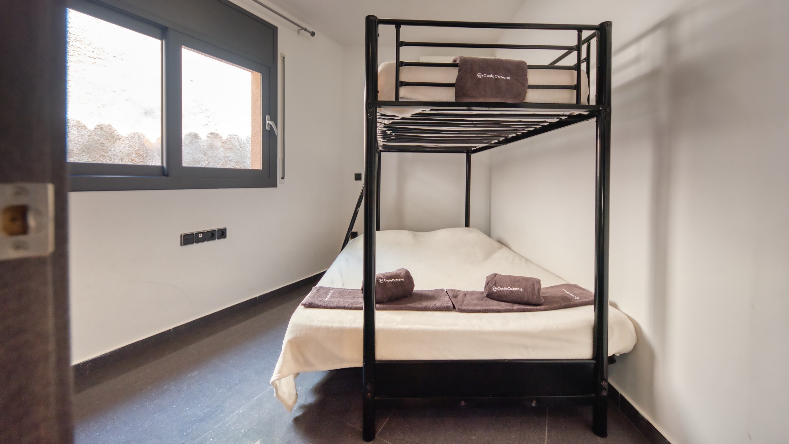 Holiday villas Costa Brava Spain - Villa Olivia - Bedroom