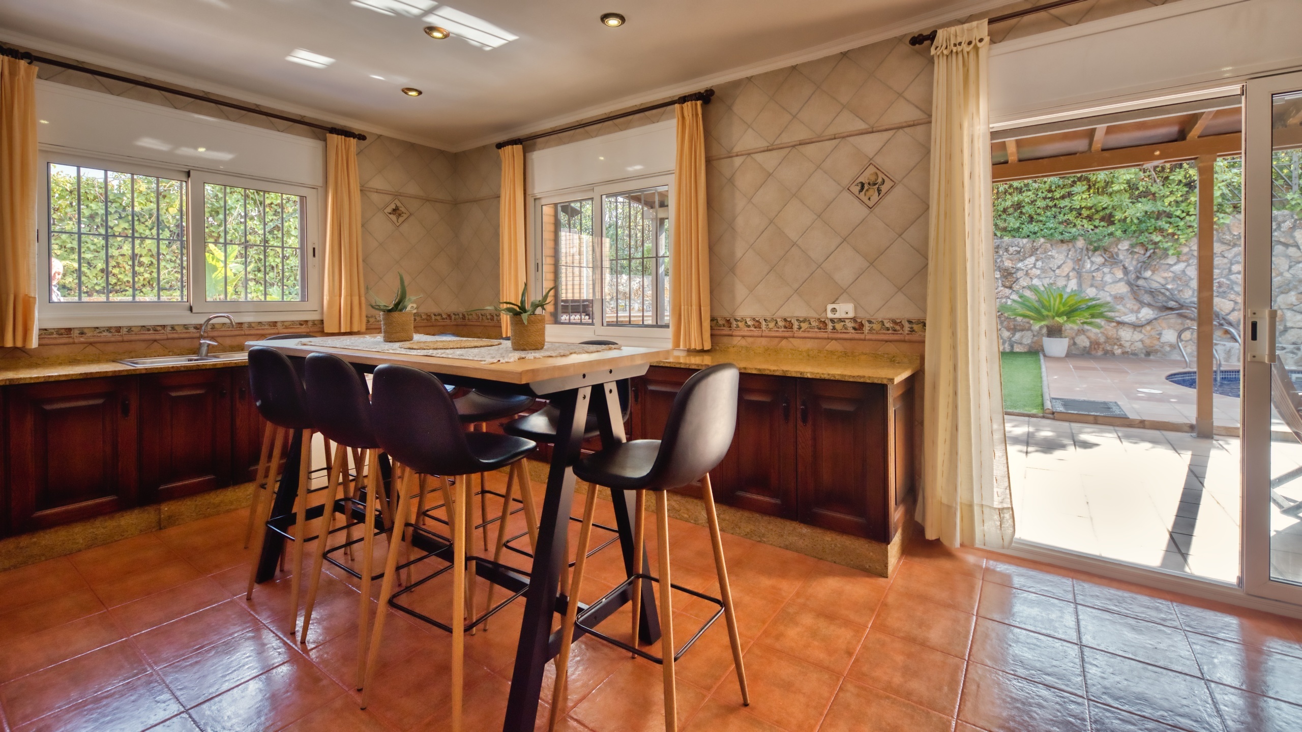 Holiday villas Costa Brava Spain - Villa Alba - Dining area