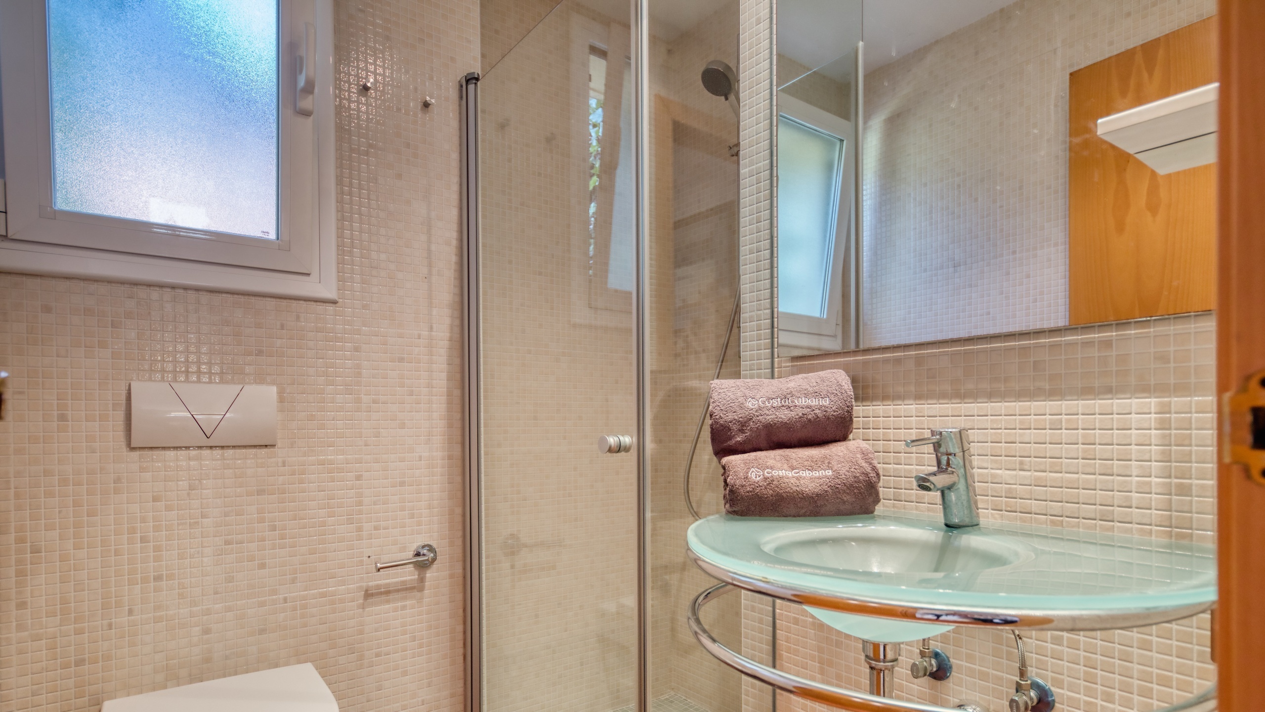 Holiday villas Costa Brava Spain - Villa Santa Cristina - Bathroom