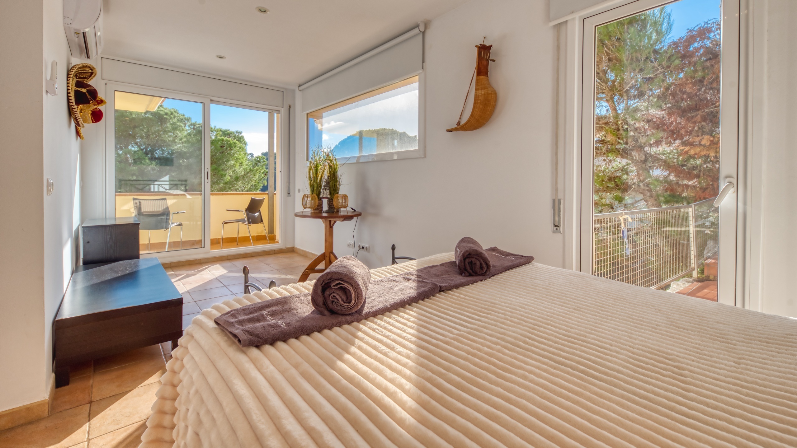Holiday villas Costa Brava Spain - Villa Santa Cristina - Bedroom