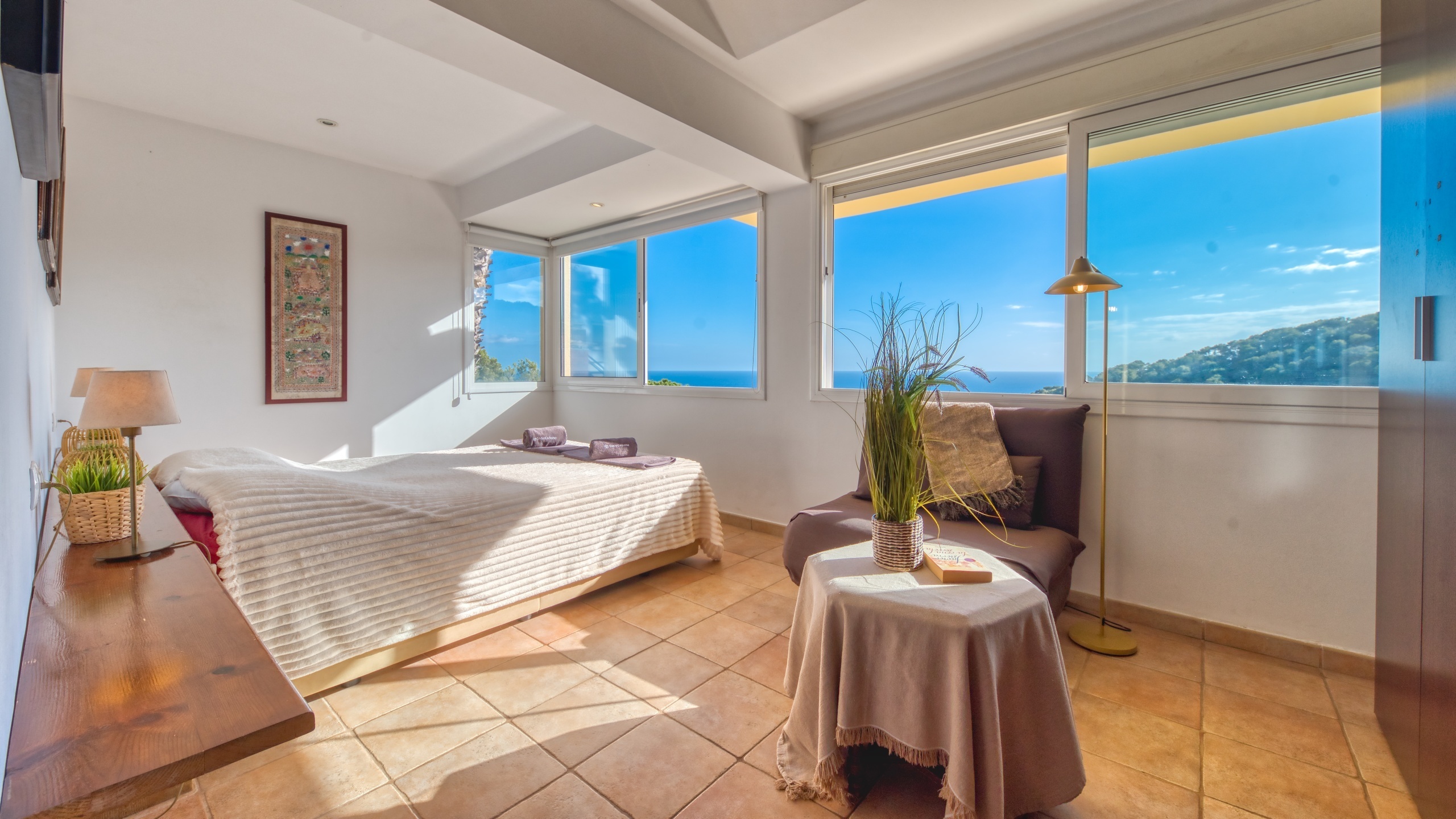 Holiday villas Costa Brava Spain - Villa Santa Cristina - Bedroom