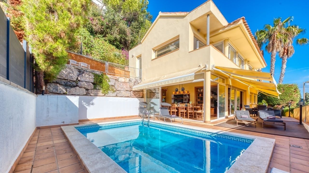 Vakantievilla's Costa Brava Spanje - Villa Santa Cristina - Zwembad