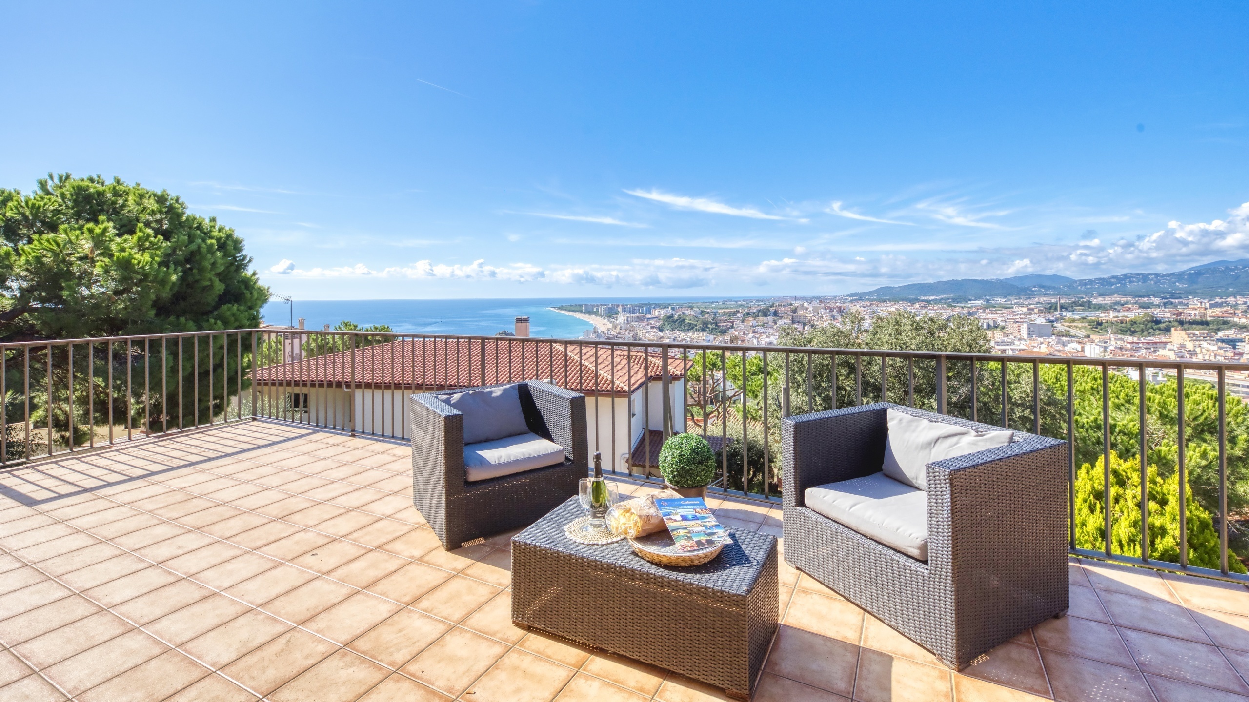 Holiday villas Costa Brava Spain - Villa Mauri - Lounge area