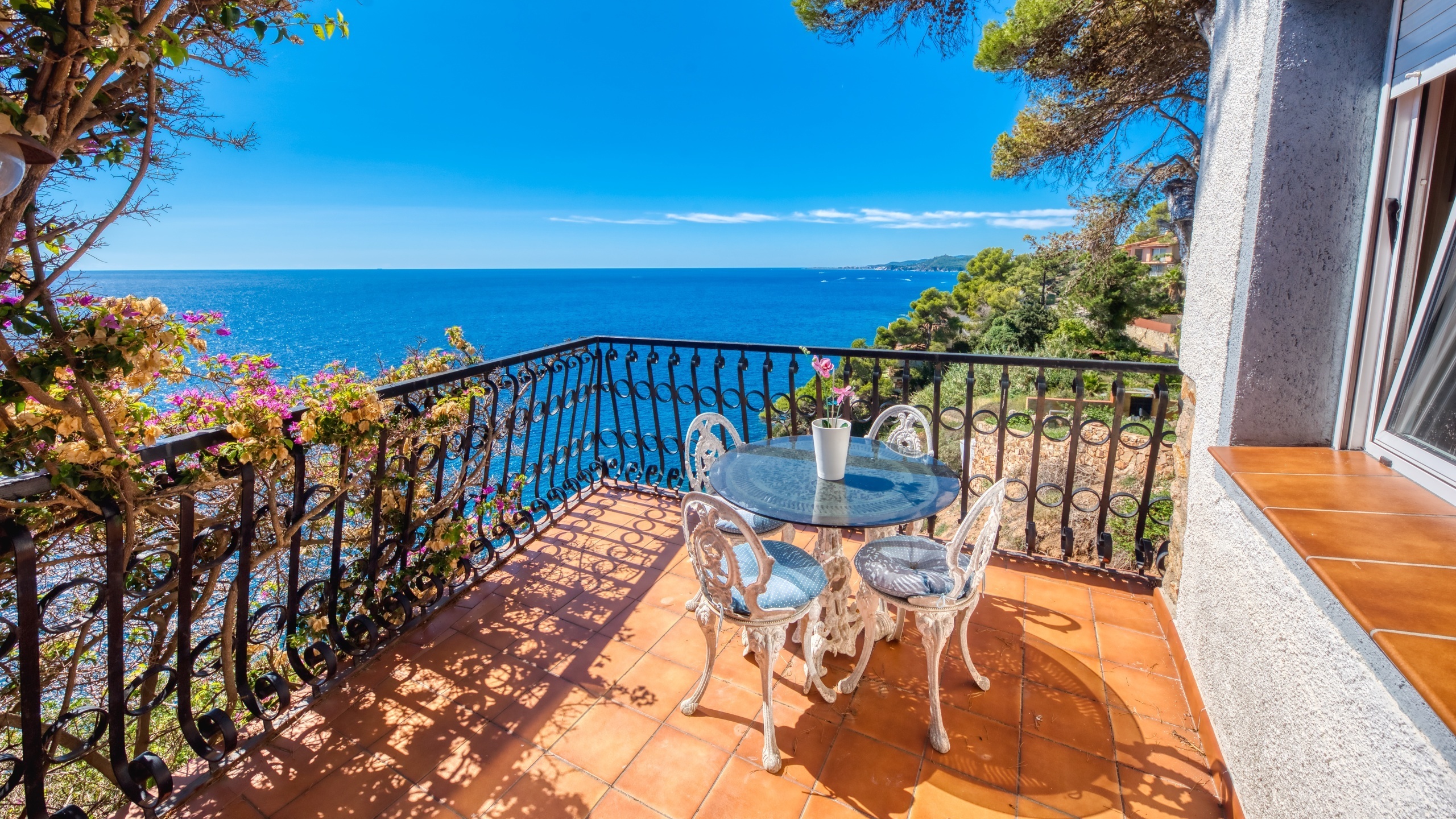 Holiday villas Costa Brava Spain - Villa Infinity - Terrace