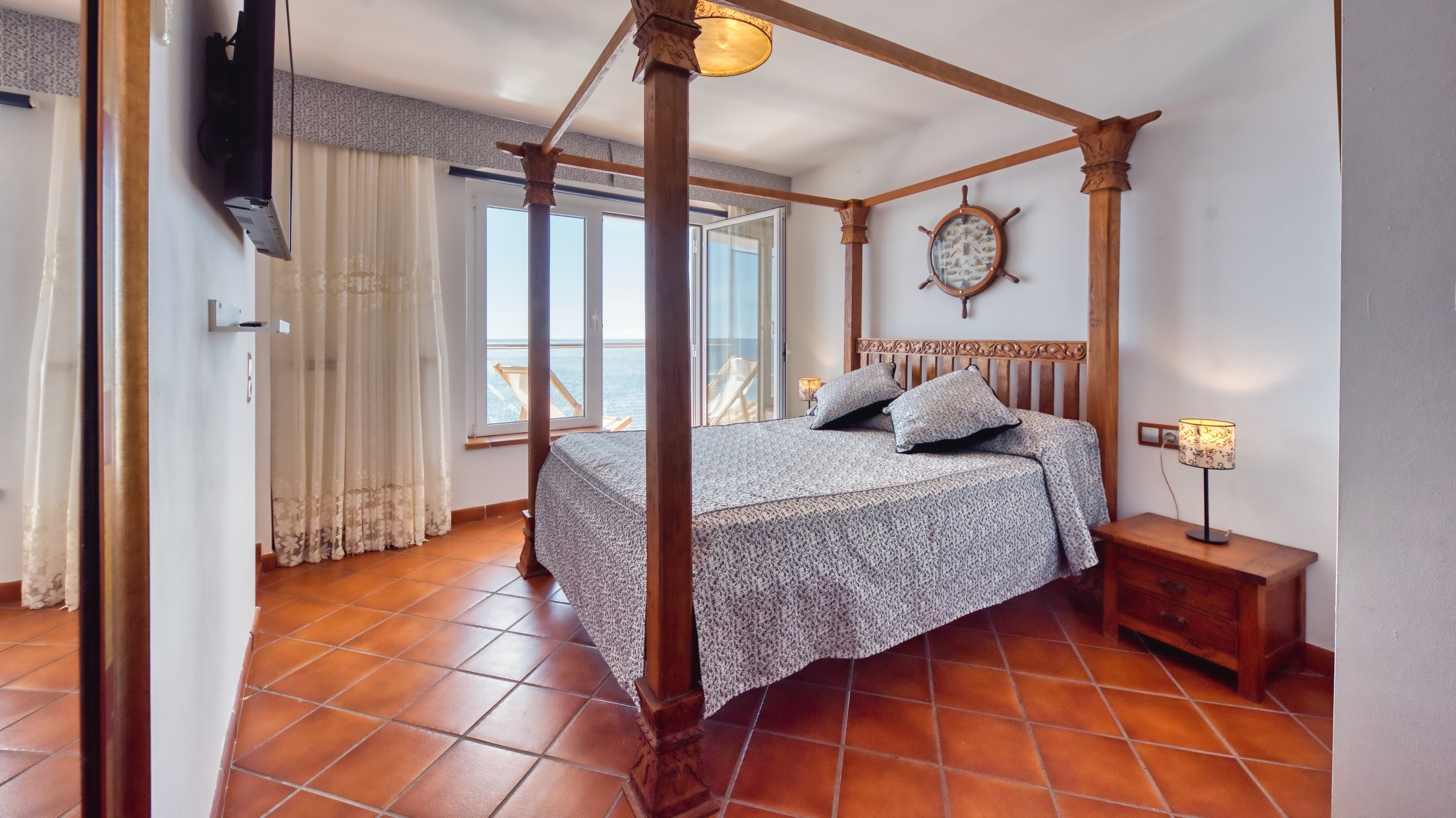 Holiday villas Costa Brava Spain - Villa Infinity - Bedroom