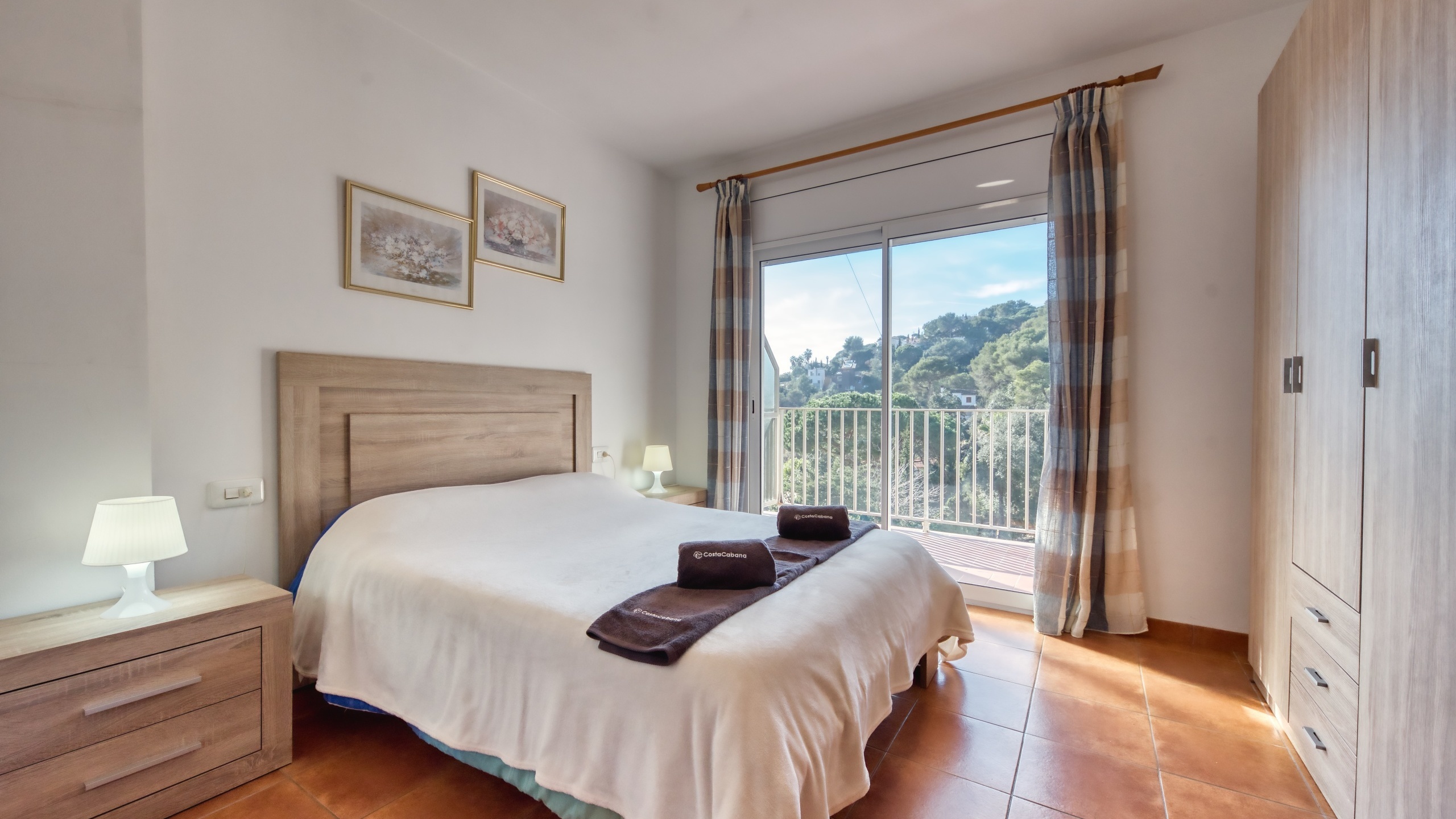 Holiday villas Costa Brava Spain - Villa Blanca - Bedroom