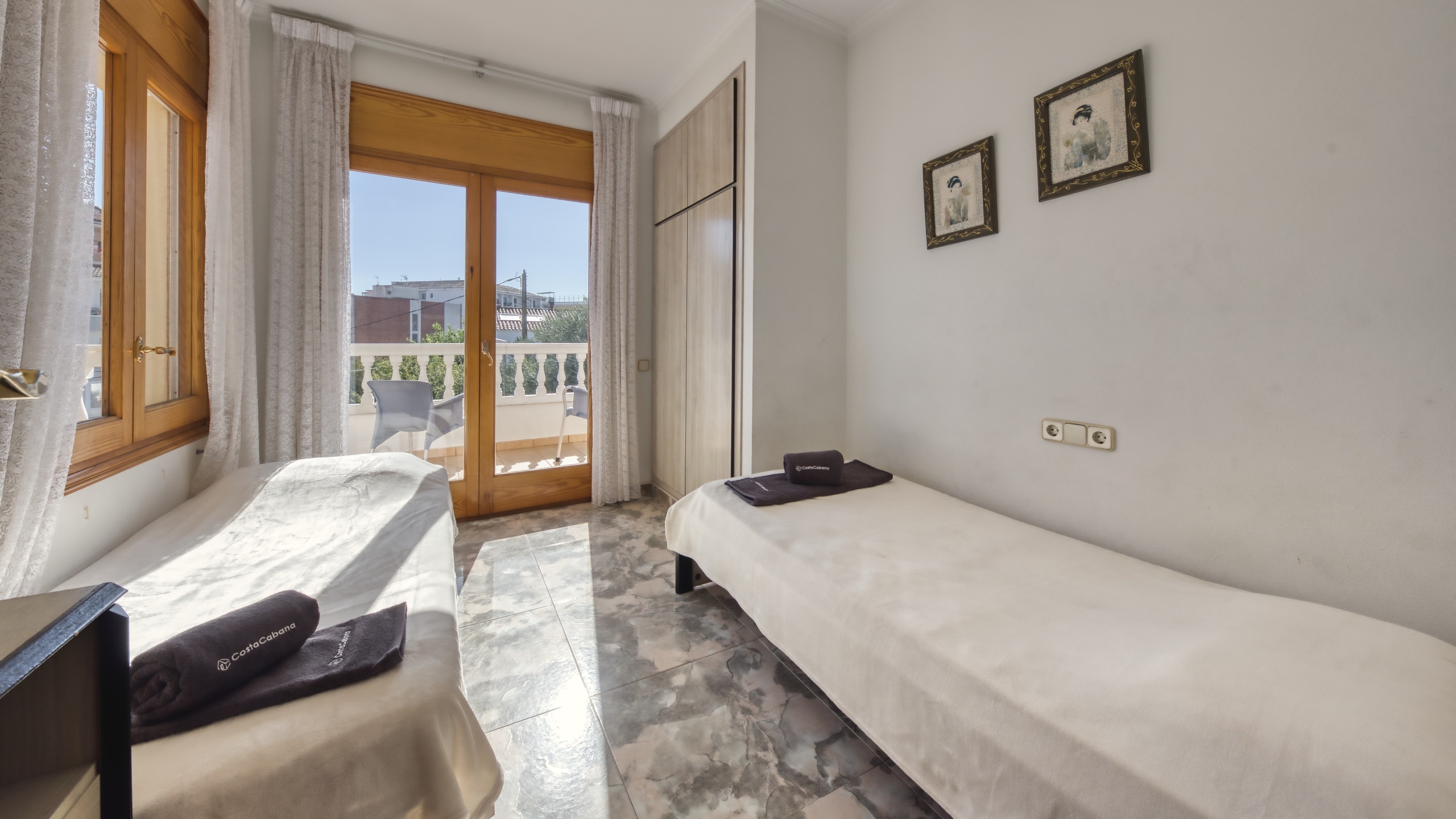 Holiday villas Costa Brava Spain - Villa Baileys - Bedroom