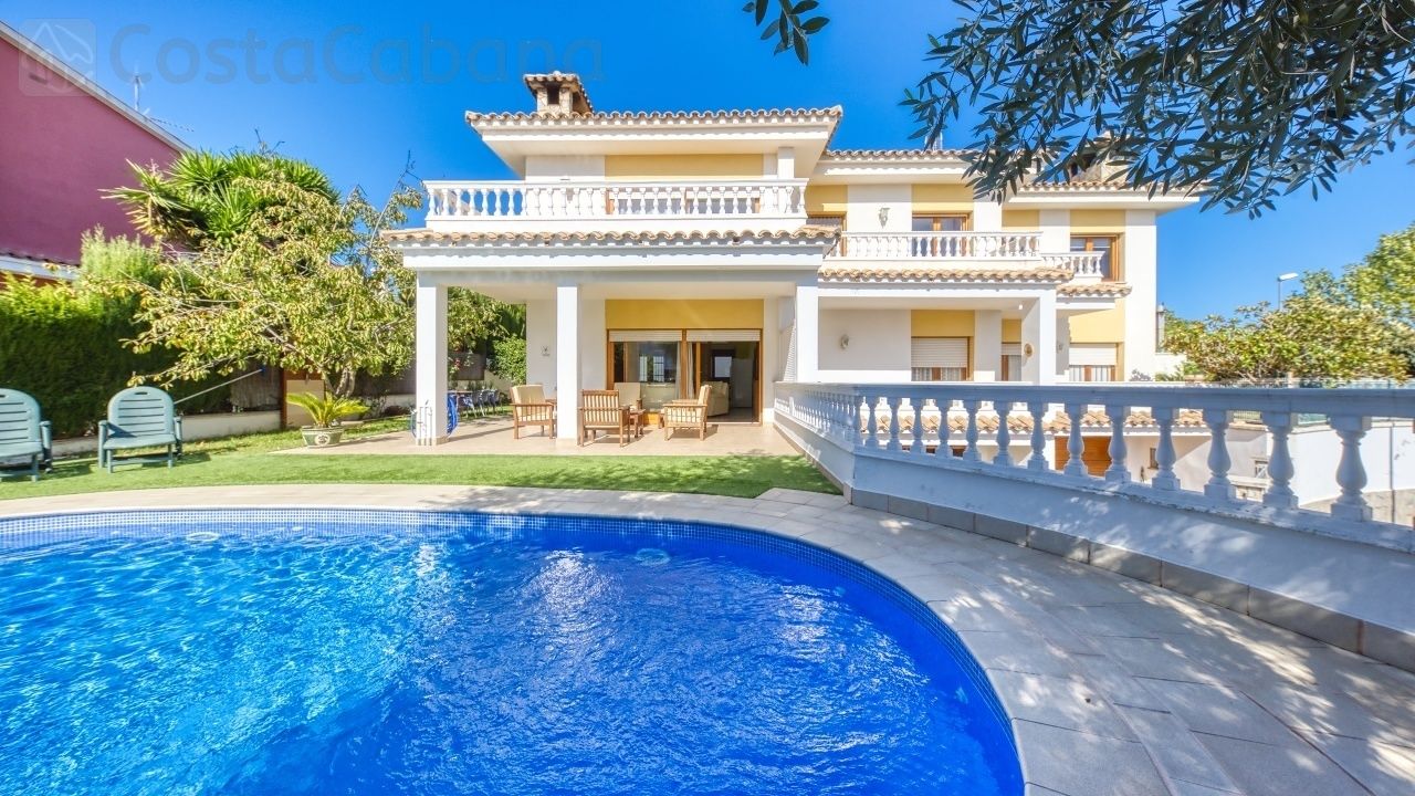 Holiday villas - Costa Brava - Spain - Villa Baileys - Swimming pool