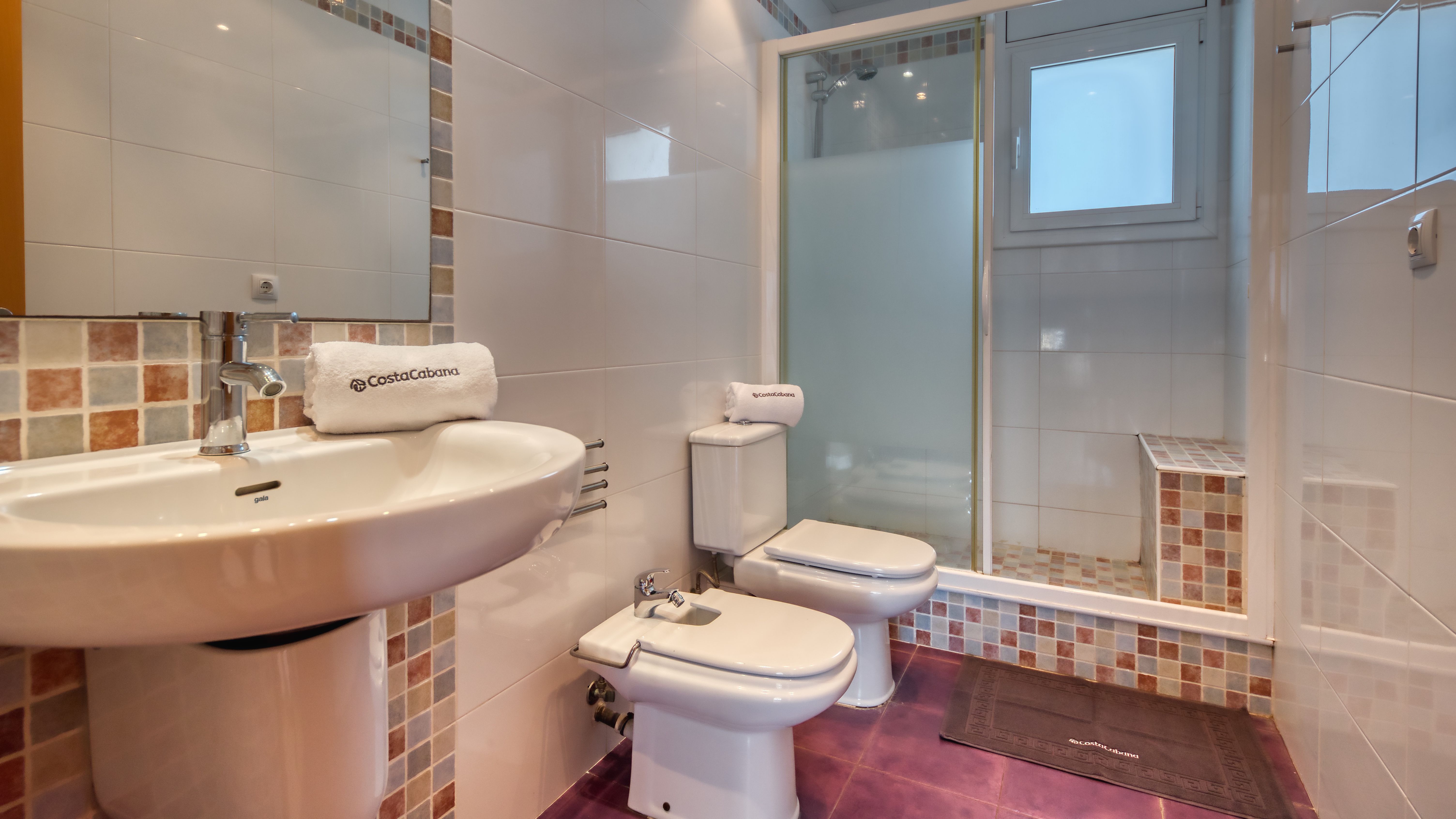 Holiday villas Costa Brava Spain - Villa Sandy Beach - Bathroom