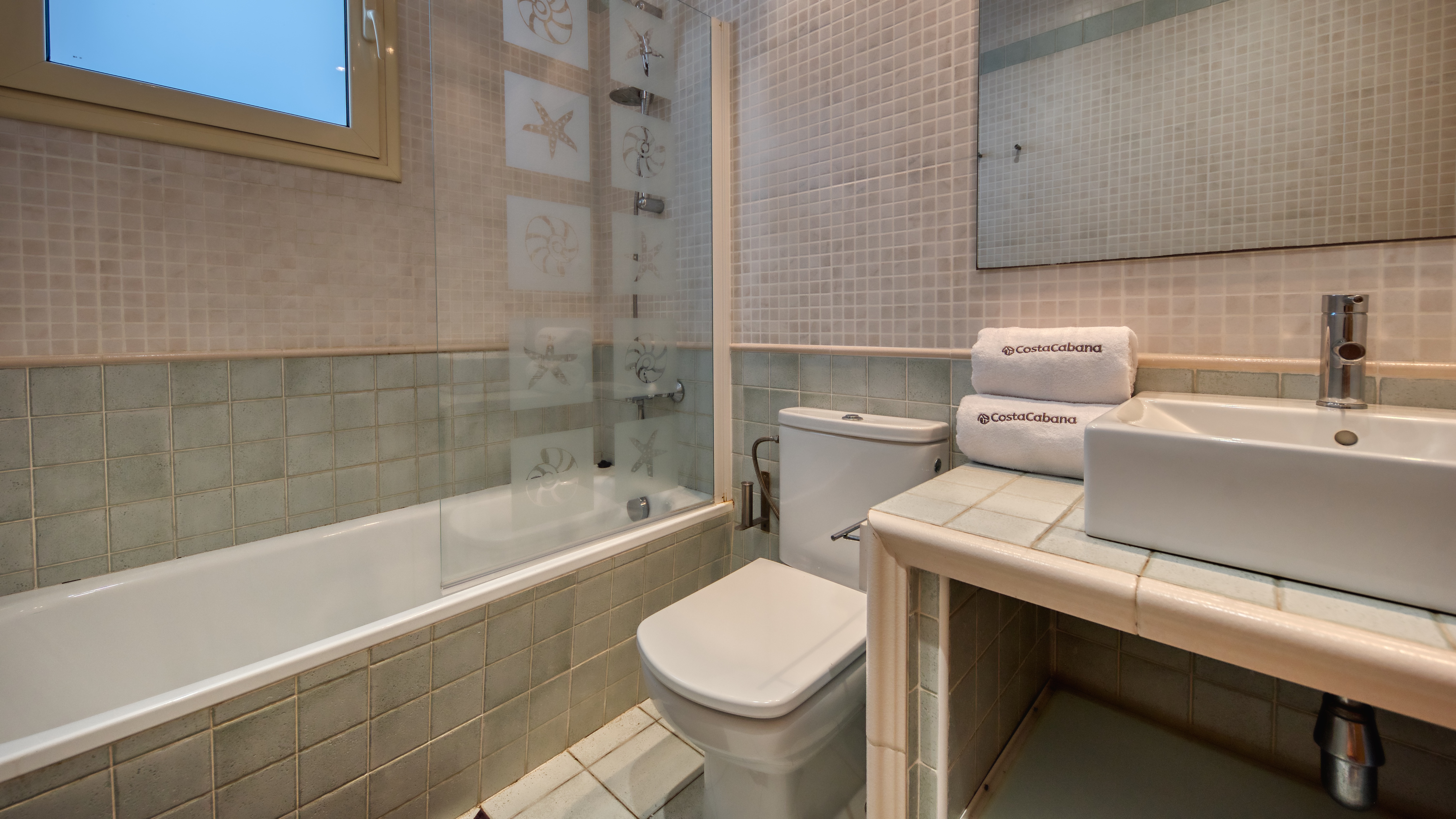 Holiday villas Costa Brava Spain - Villa Sandy Beach - Bathroom