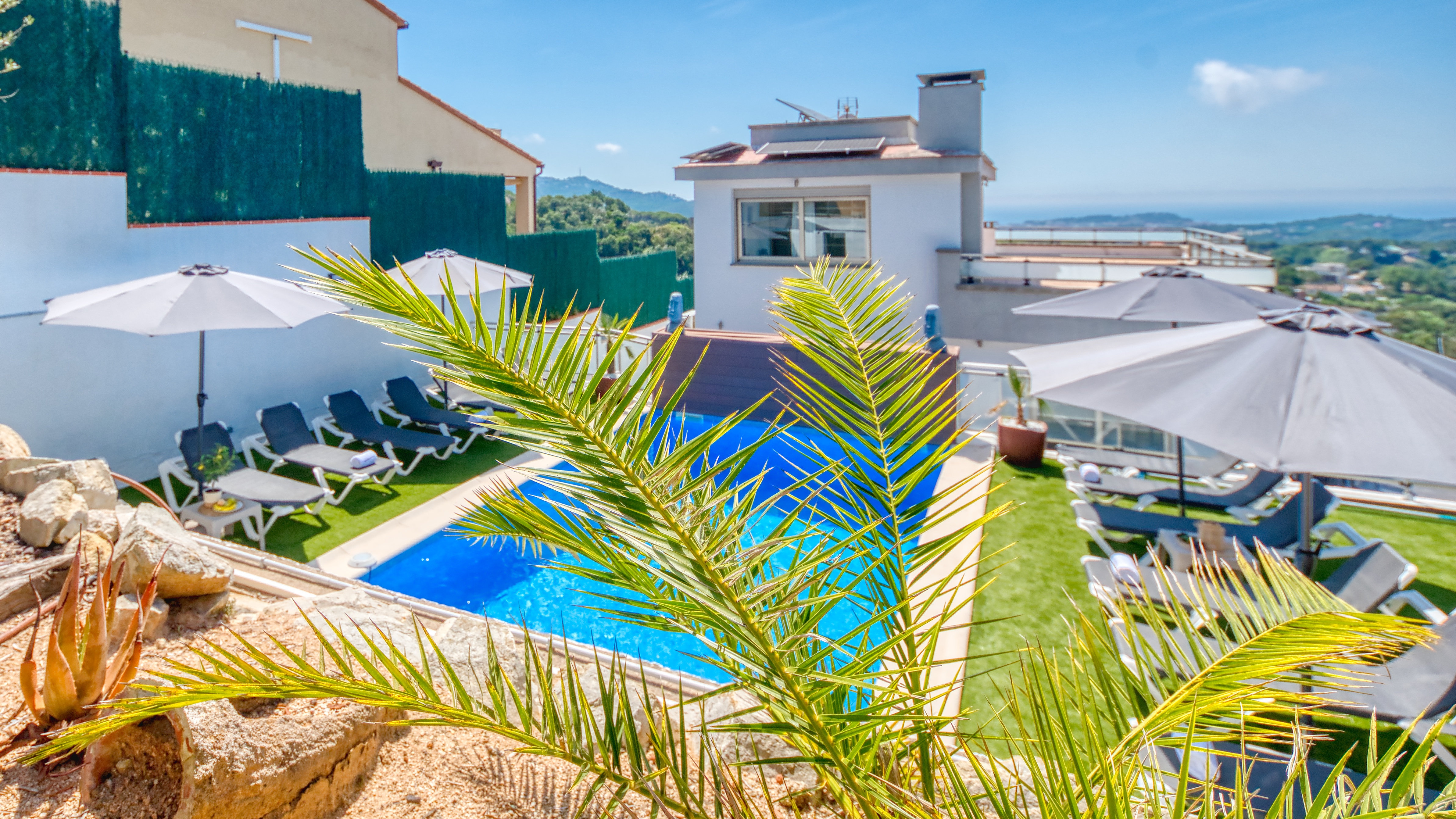 Holiday villas Costa Brava Spain - Villa Sandy Beach - Villa outside