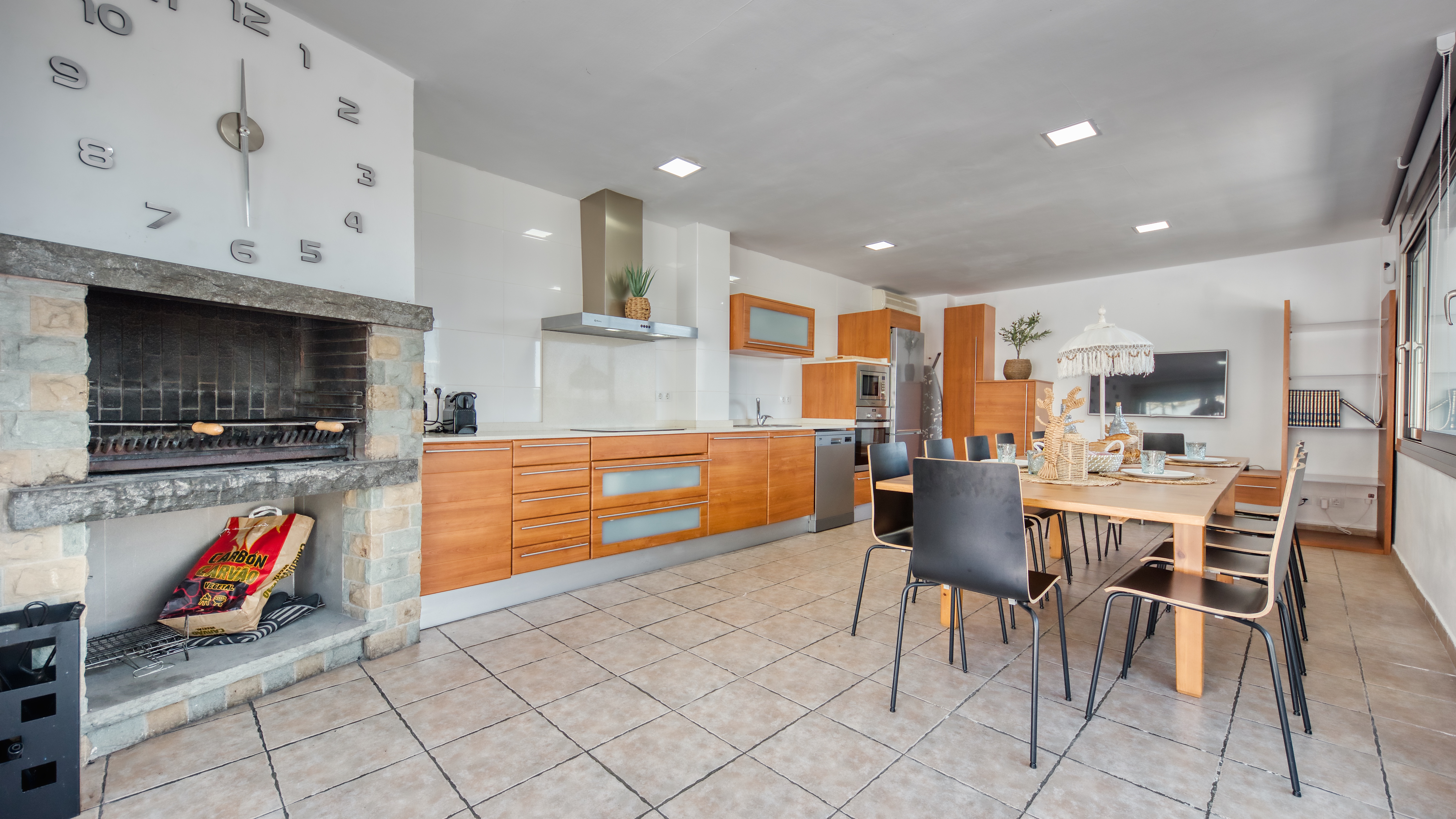 Holiday villas Costa Brava Spain - Villa Sandy Beach - BBQ Area