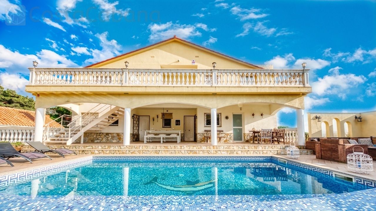 Holiday villas - Costa Brava - Spain - Villa Madonna - Villa outside