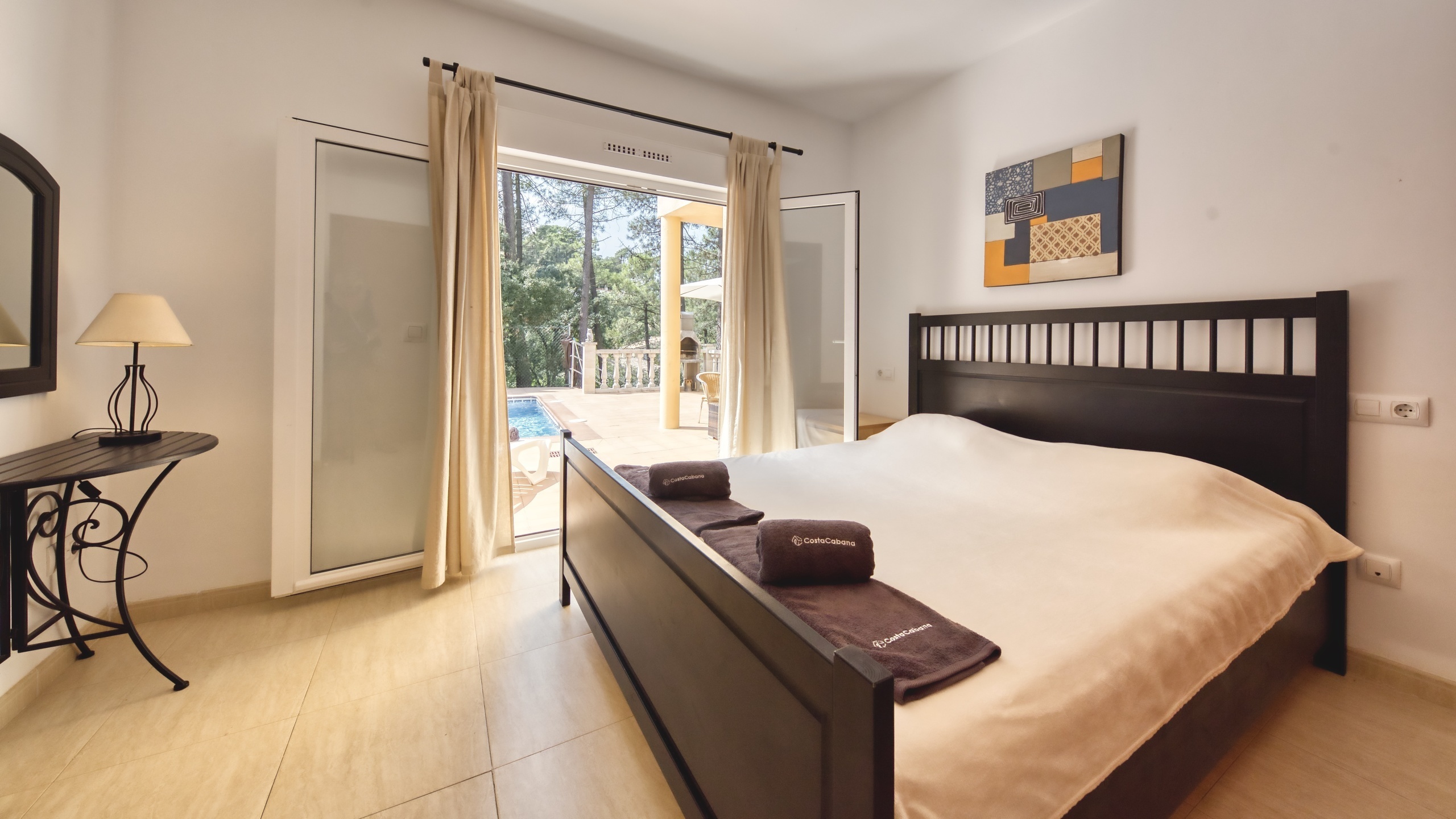 Holiday villas Costa Brava Spain - Villa Esmee - Master bedroom