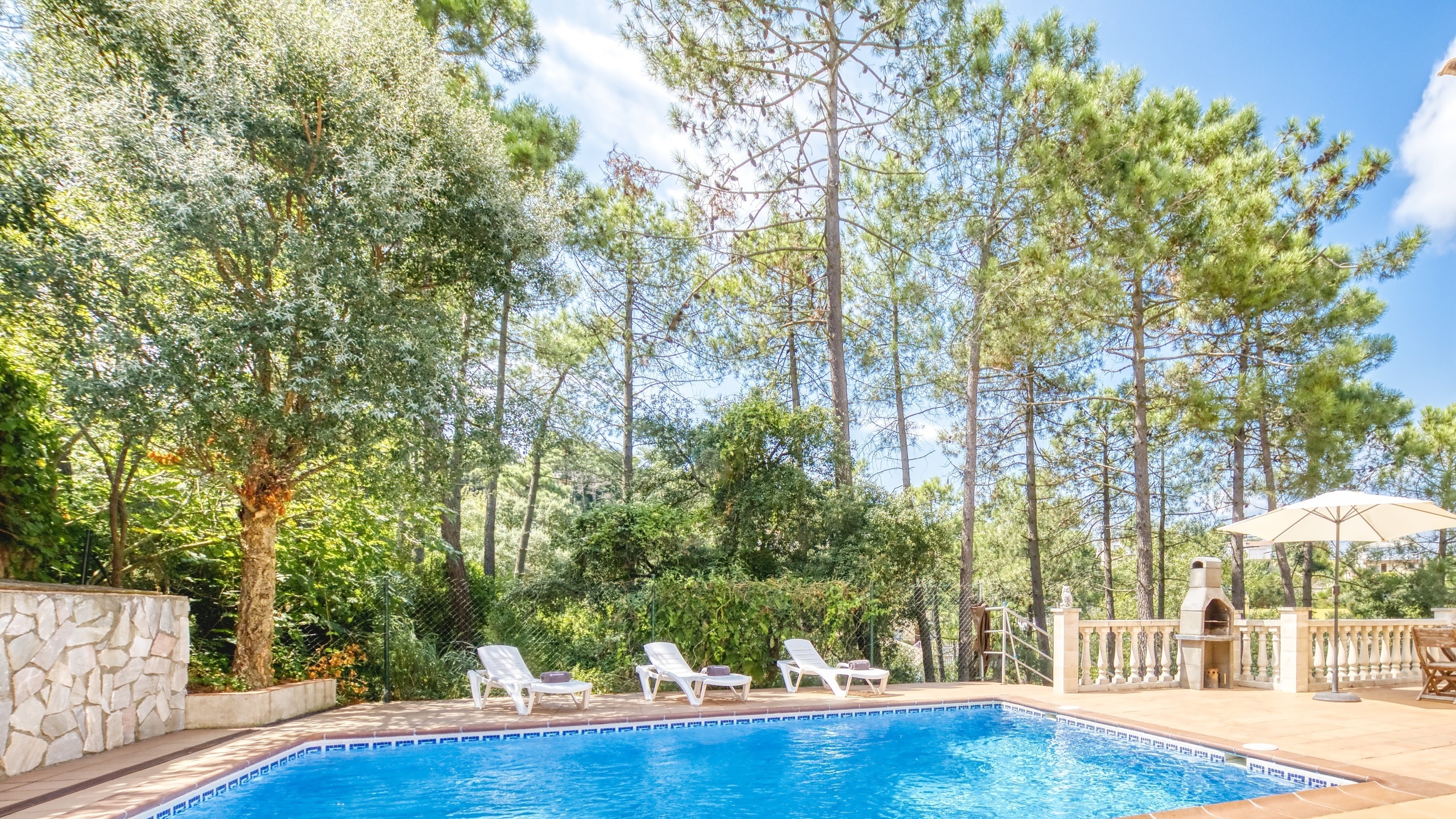 Holiday villas Costa Brava Spain - Villa Esmee - Swimming pool