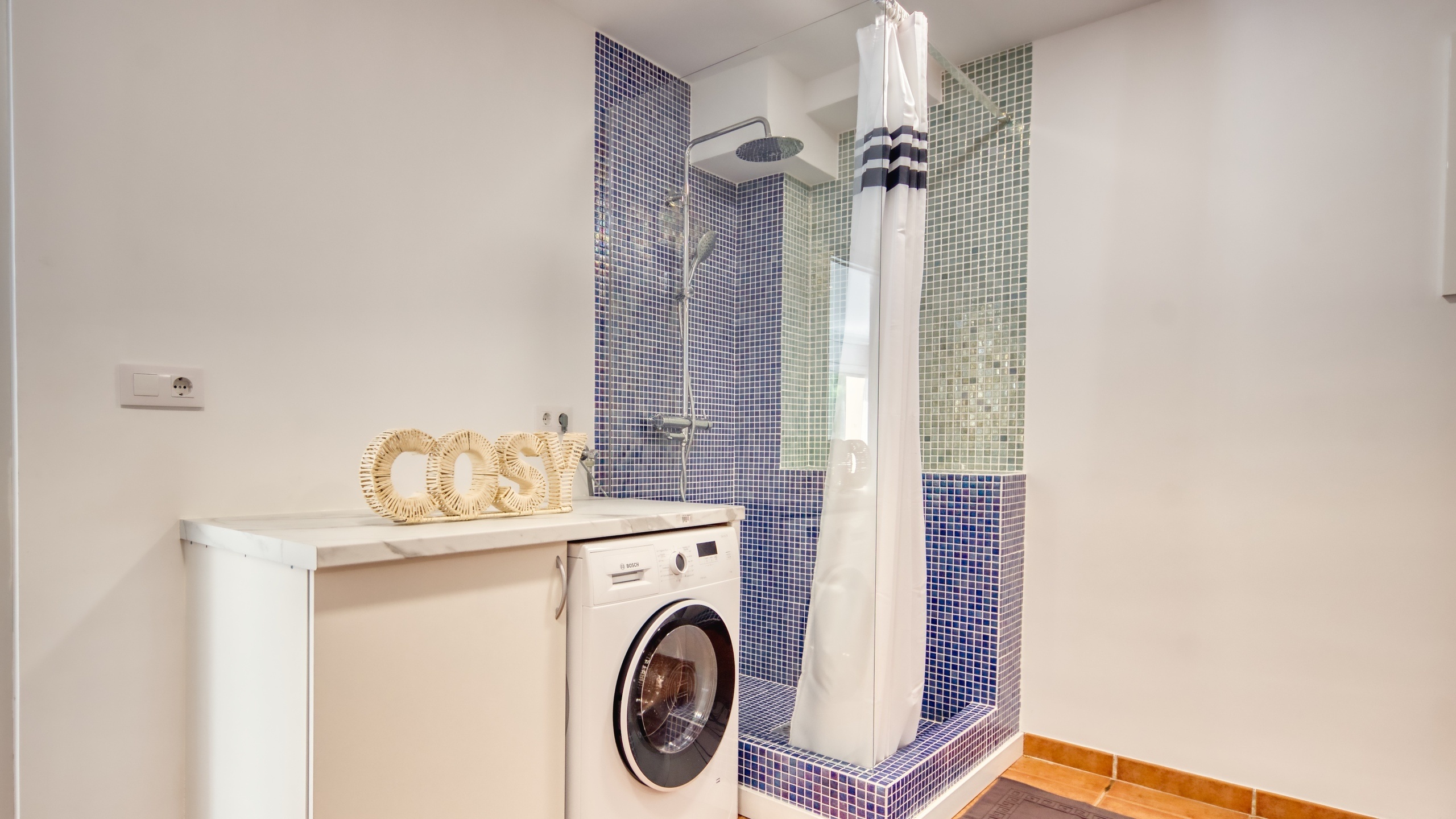 Holiday villas Costa Brava Spain - Villa La Luna - Bathroom