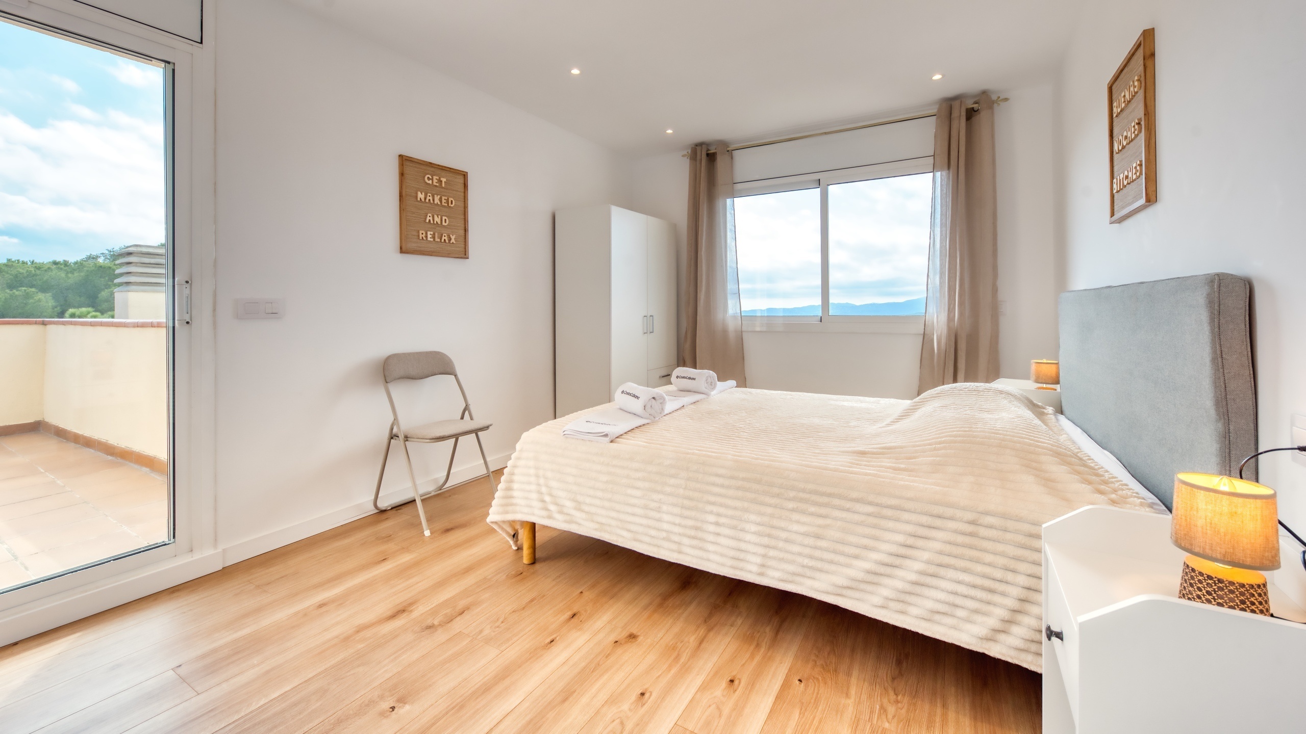 Holiday villas Costa Brava Spain - Villa La Luna - Bedroom