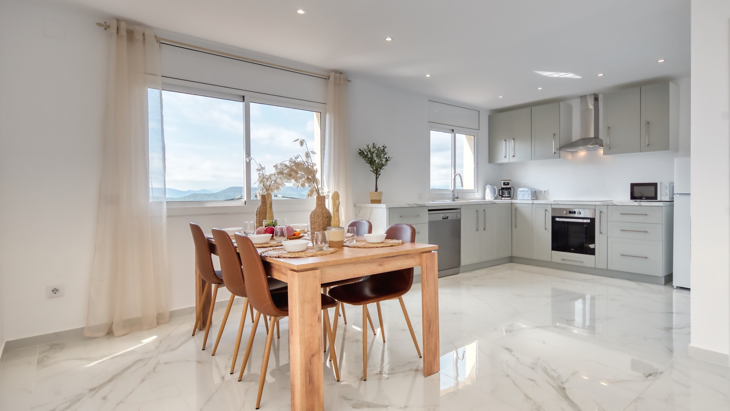Holiday villas Costa Brava Spain - Villa La Luna - Kitchen