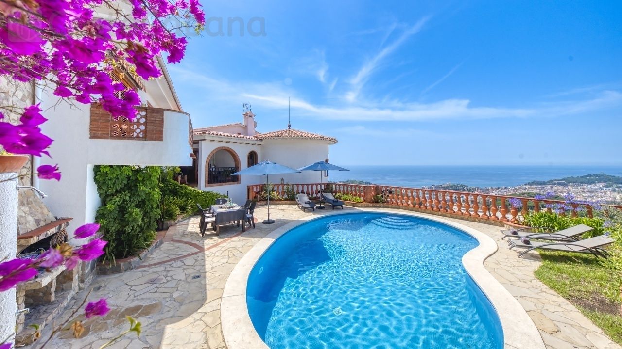 Vakantievilla's Costa Brava Spanje - Villa Lazelle - Zwembad