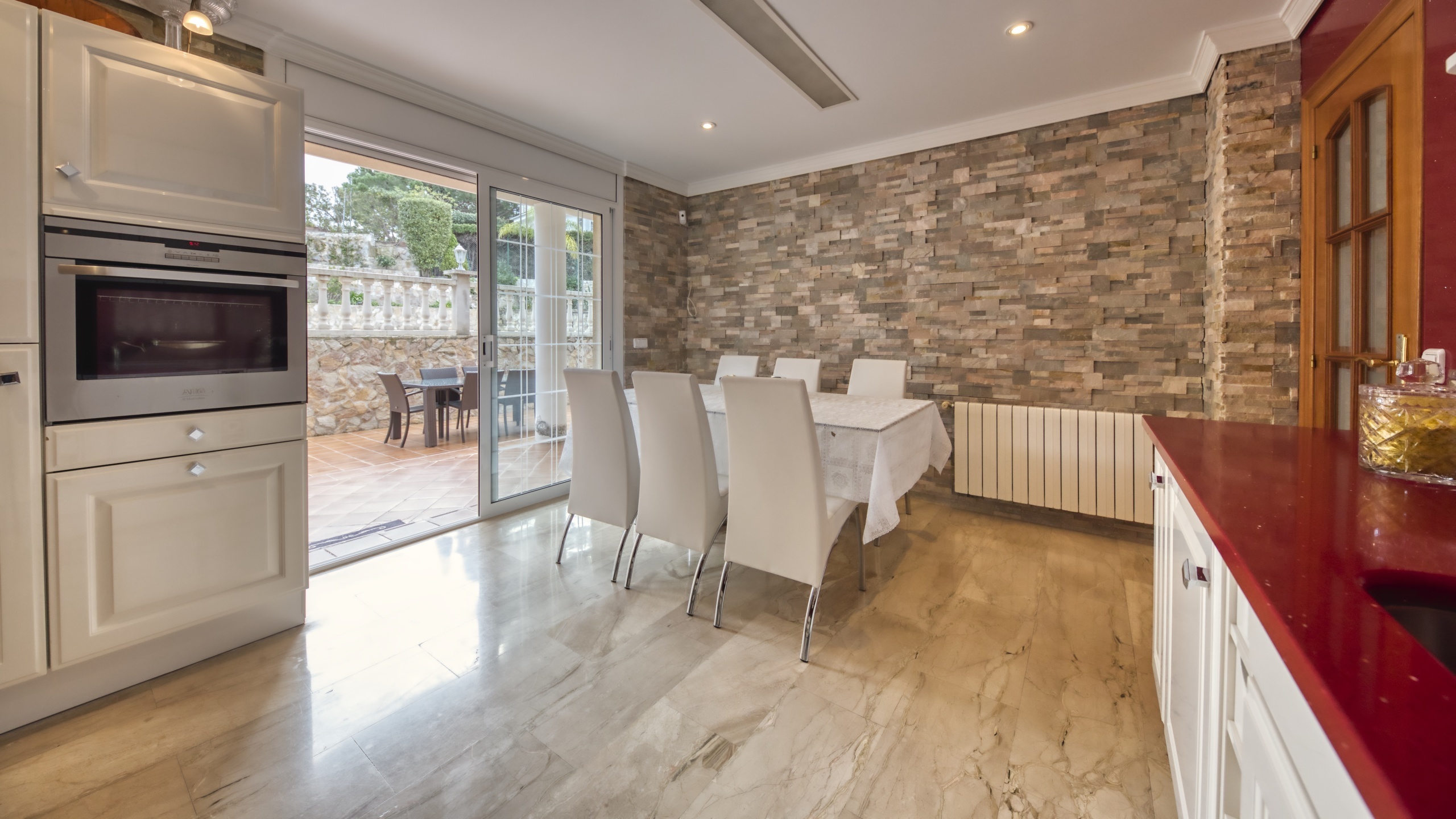 Holiday villas Costa Brava Spain - Villa Lorena - Kitchen