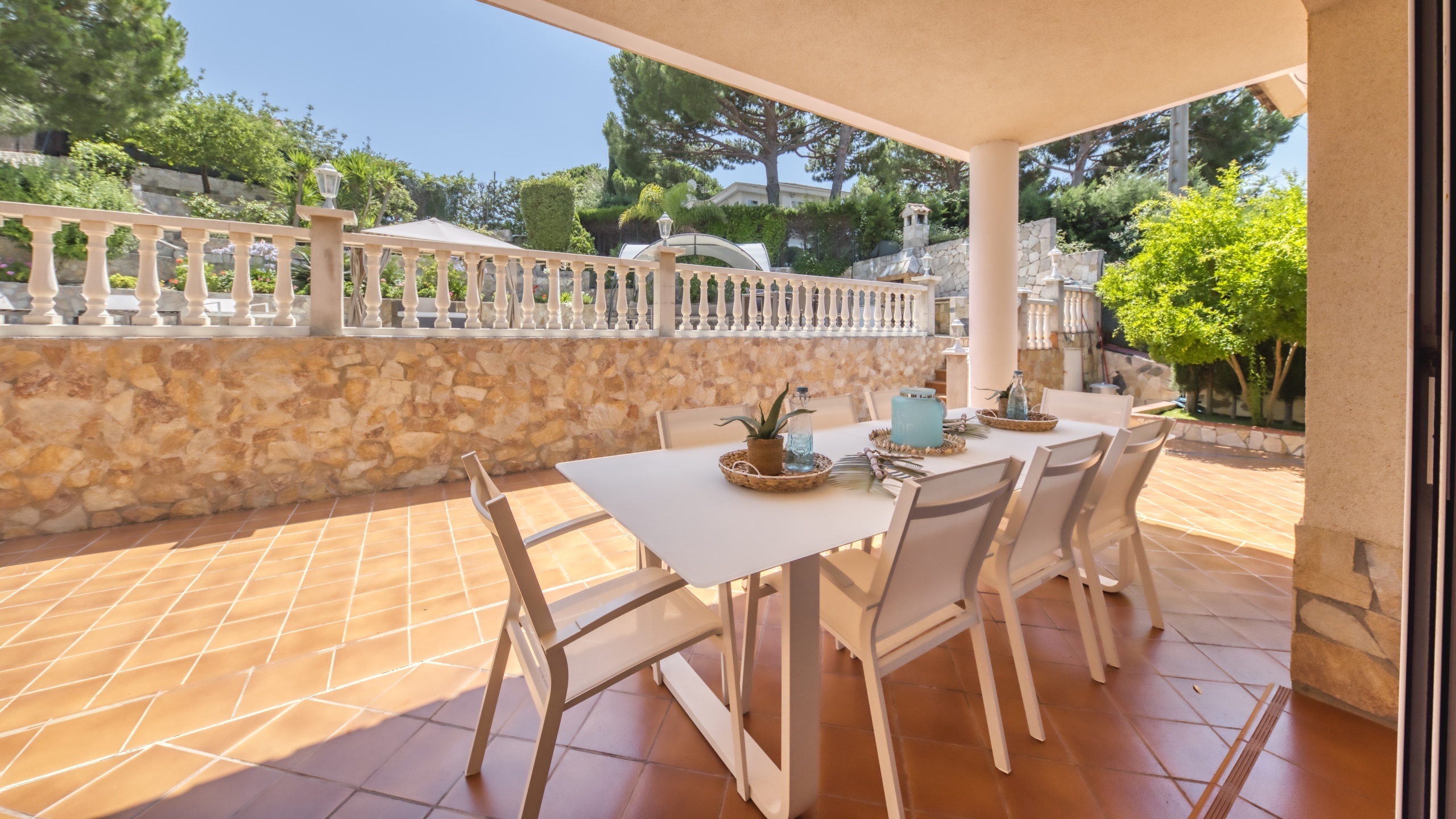 Holiday villas Costa Brava Spain - Villa Lorena - Dining area